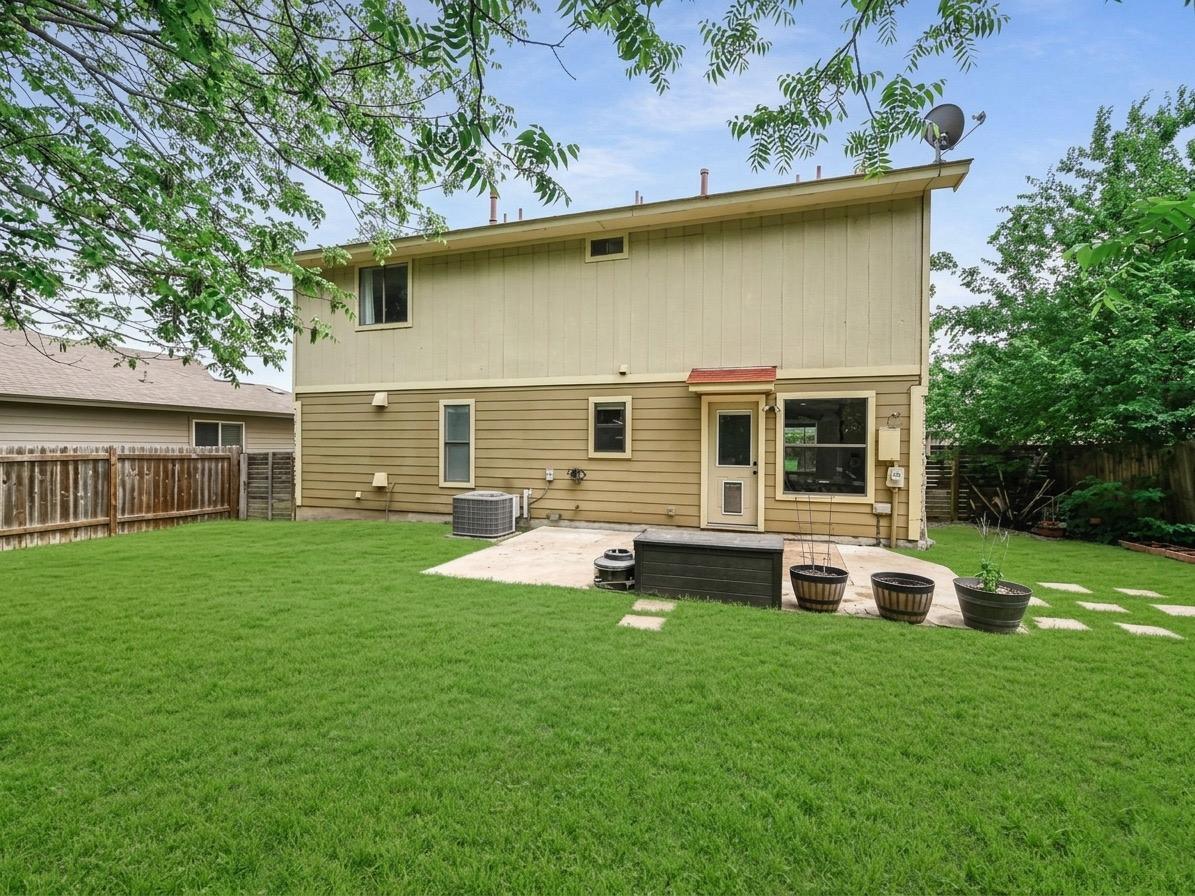 13800 Cambourne Dr, Pflugerville, TX 78660