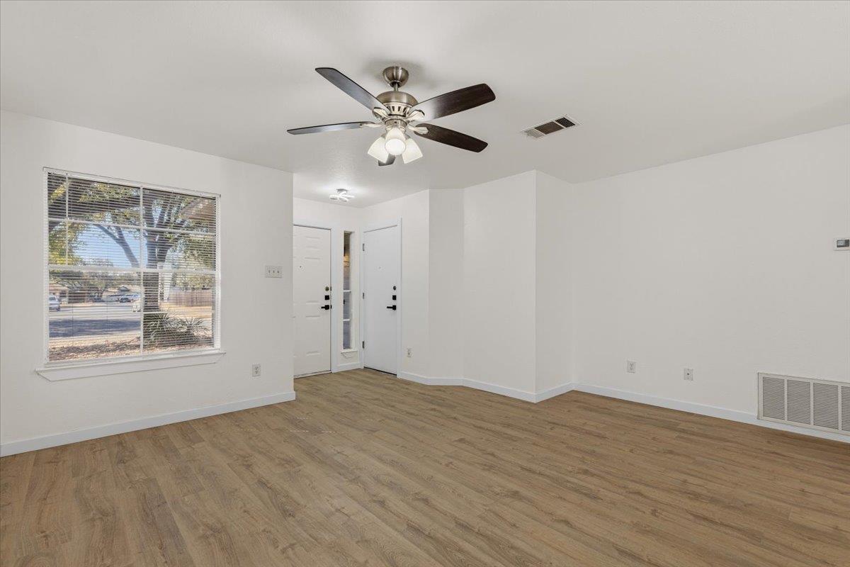 1007 Port Daniel Dr, Leander, TX 78641