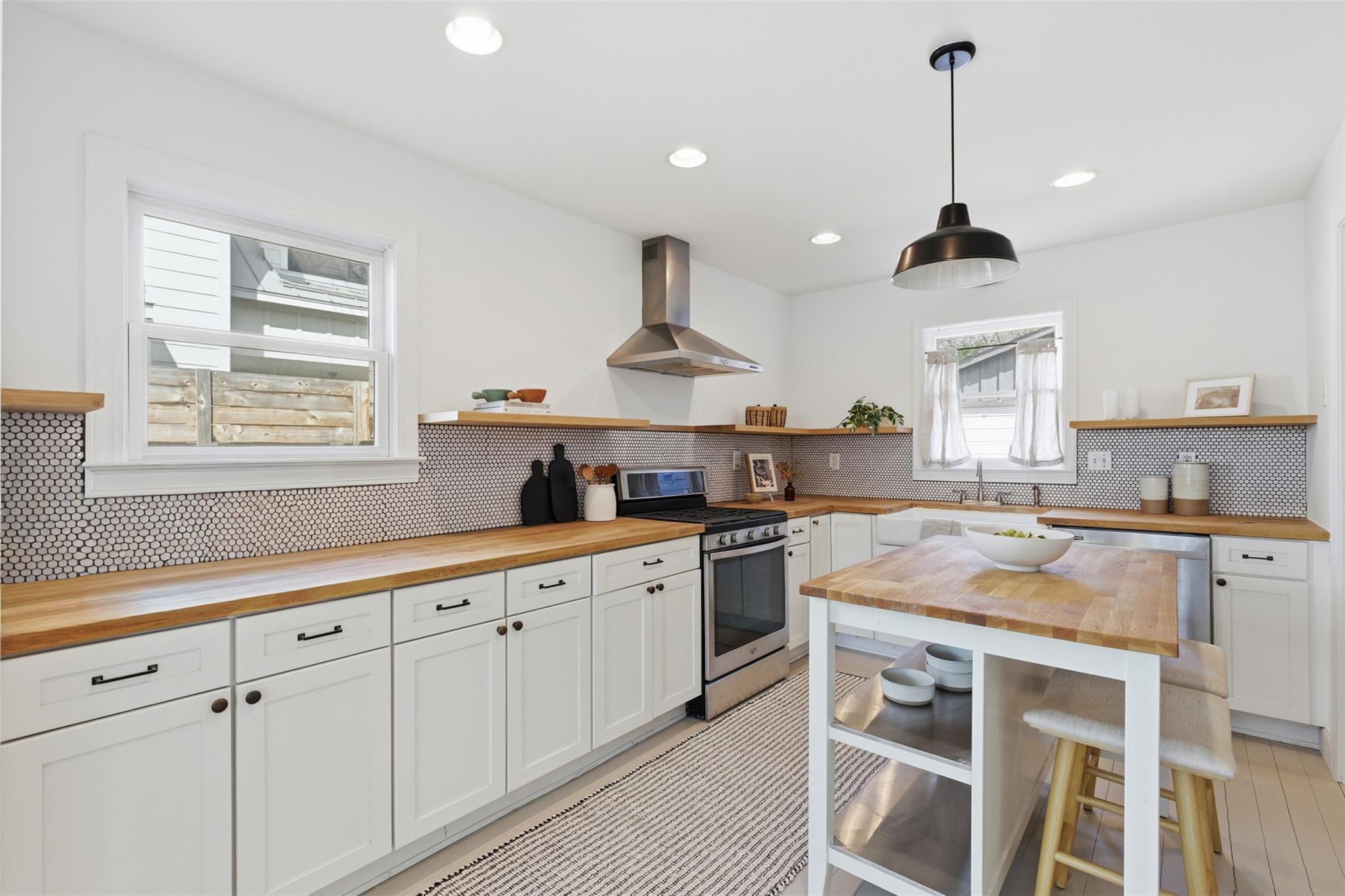 1006 Ellingson Ln, Austin, TX 78751