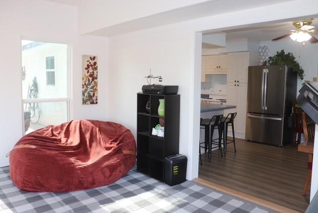 913 7th St, Lexington, TX 78947