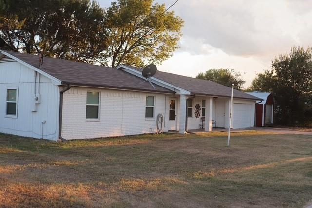 913 7th St, Lexington, TX 78947