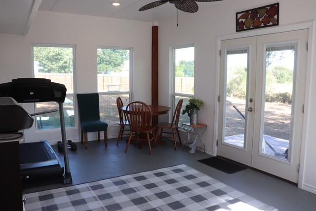 913 7th St, Lexington, TX 78947