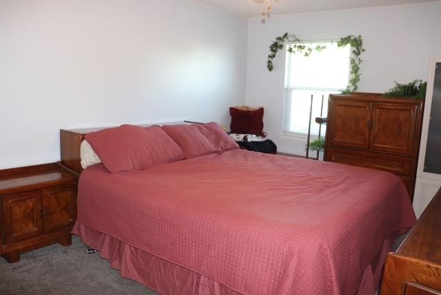 913 7th St, Lexington, TX 78947