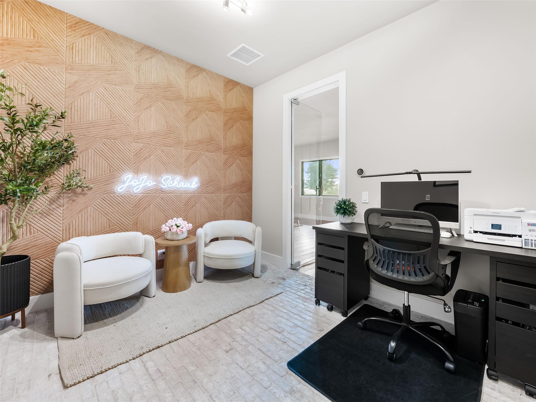 611 Casasanta Trl, Lakeway, TX 78738