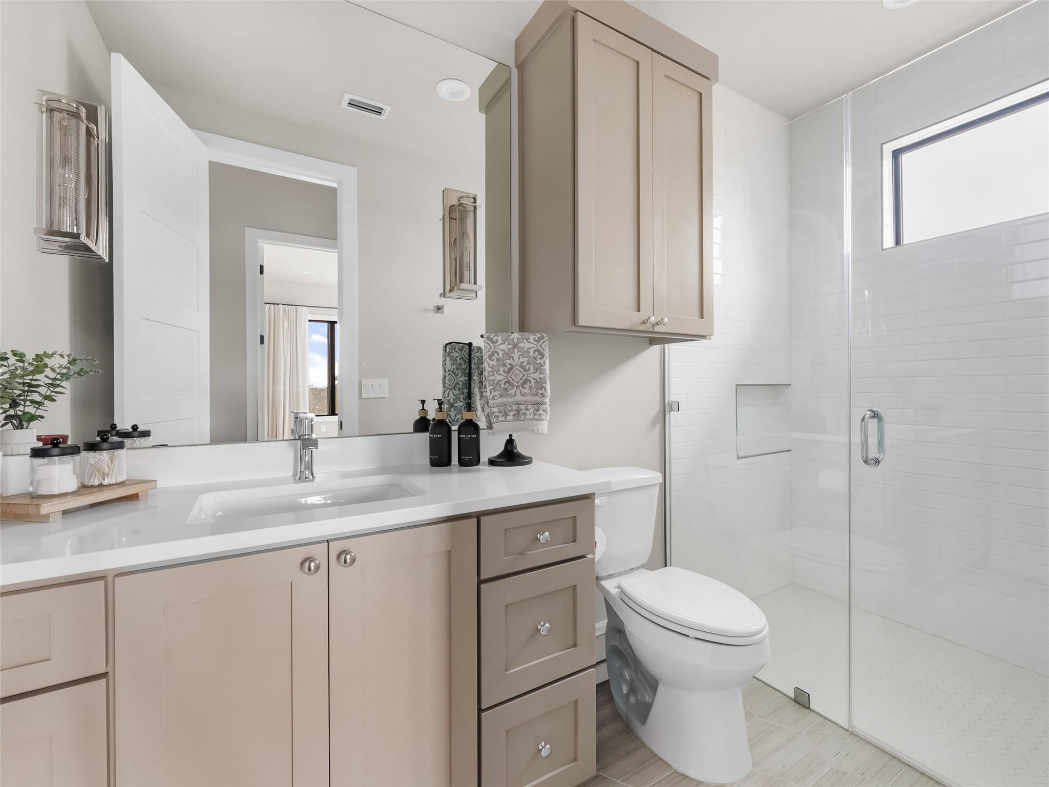 611 Casasanta Trl, Lakeway, TX 78738