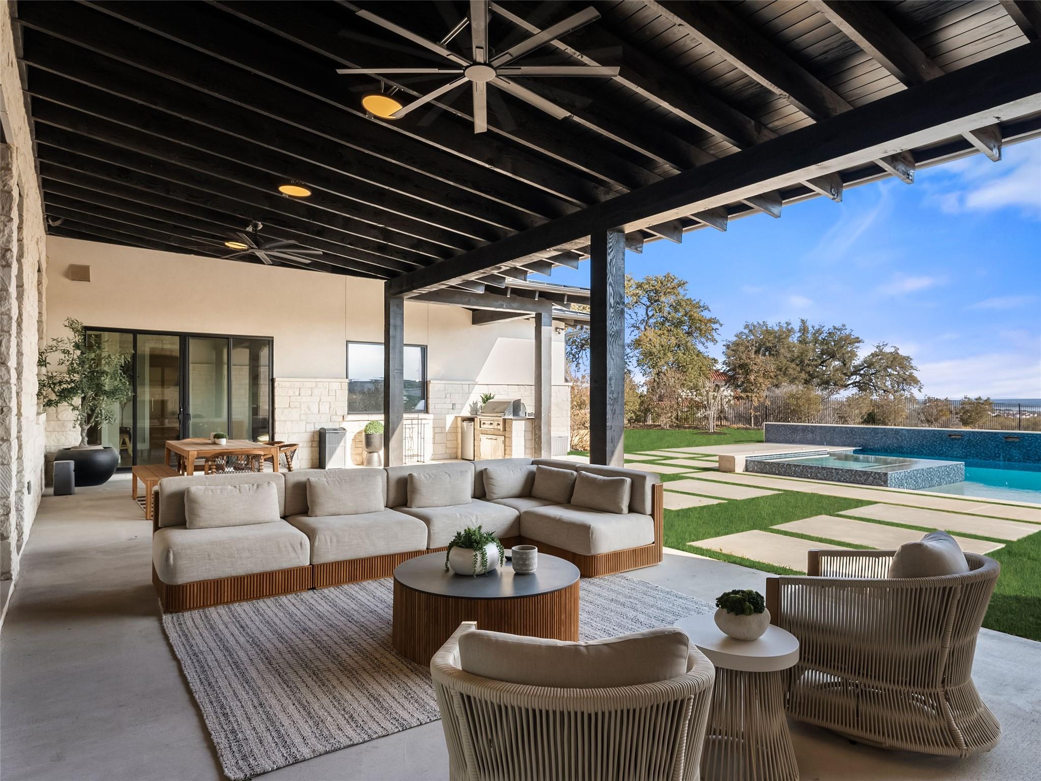 611 Casasanta Trl, Lakeway, TX 78738