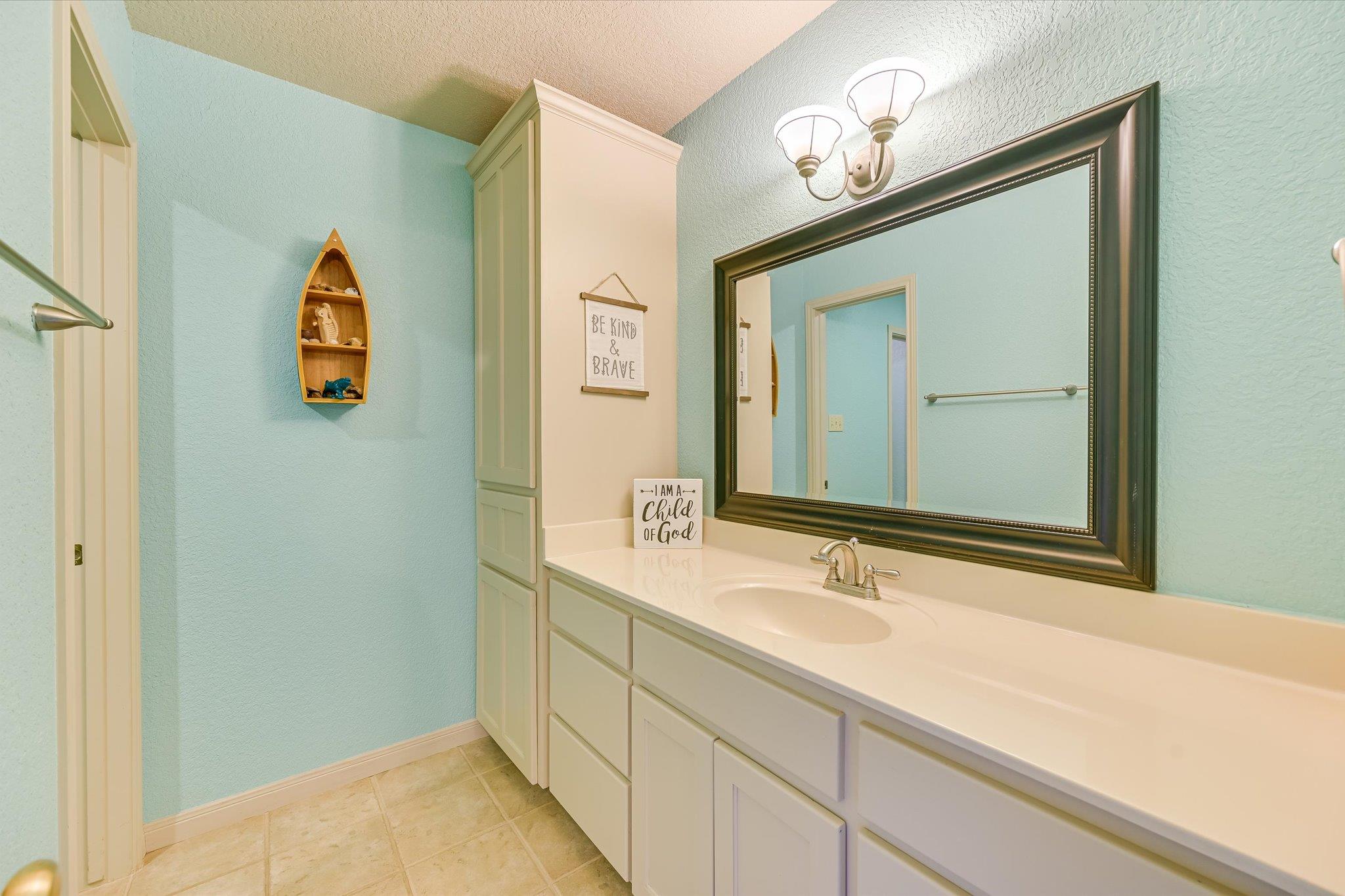 640 Bluffside Dr, New Braunfels, TX 78130