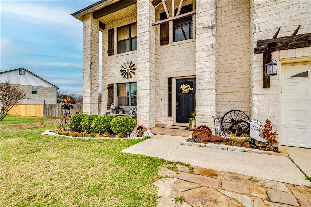 847 Bella Vista Cir, Kyle, TX 78640