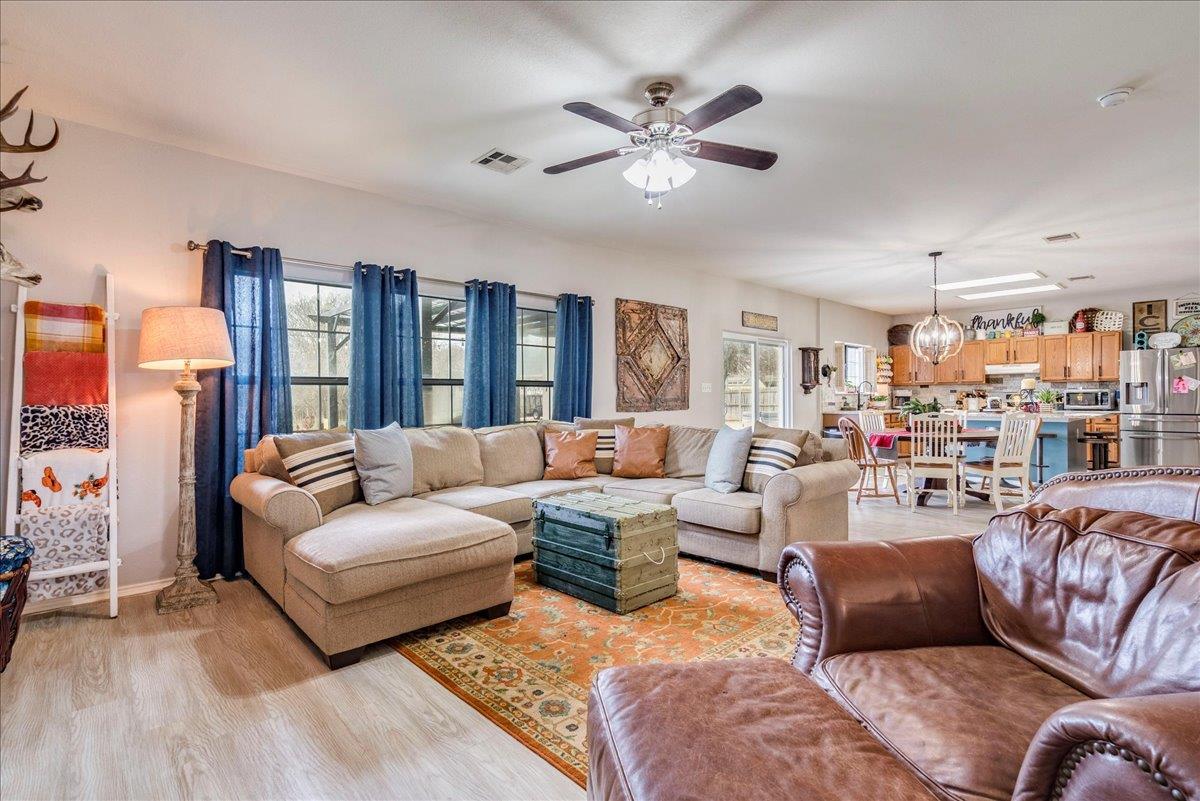 847 Bella Vista Cir, Kyle, TX 78640