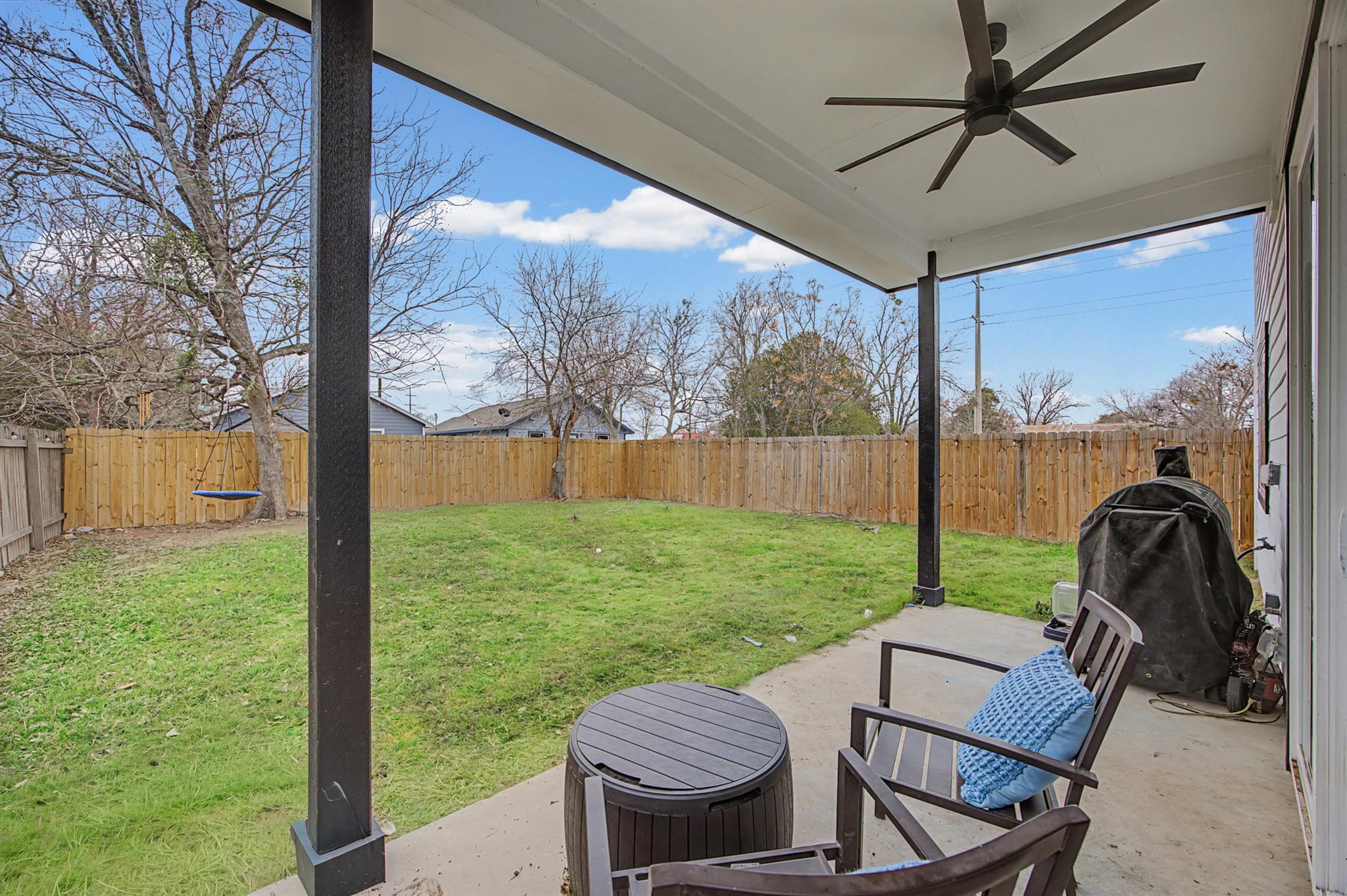 1006 4th St, Lockhart, TX 78644