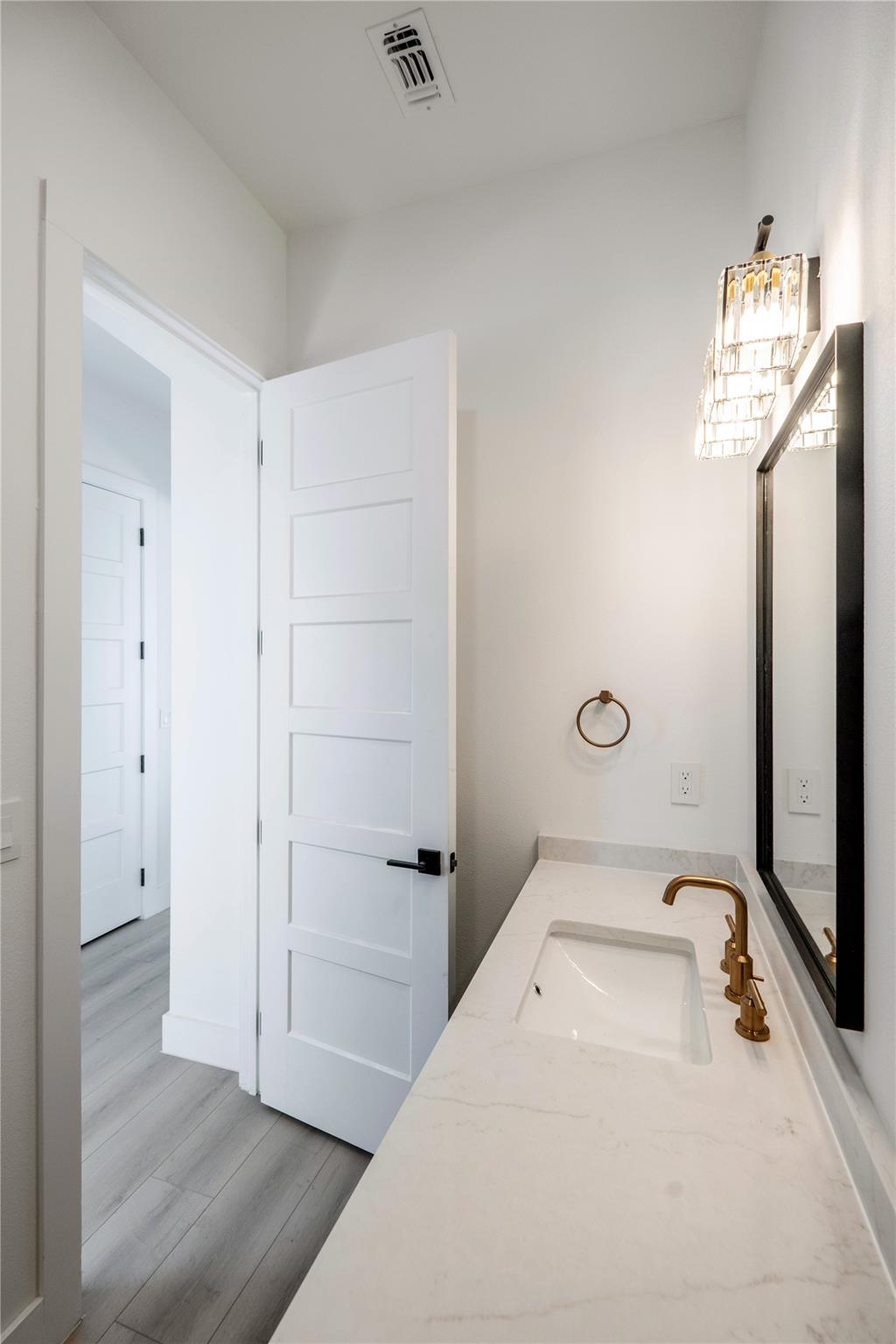 334 Lake Dr, Buchanan Dam, TX 78609