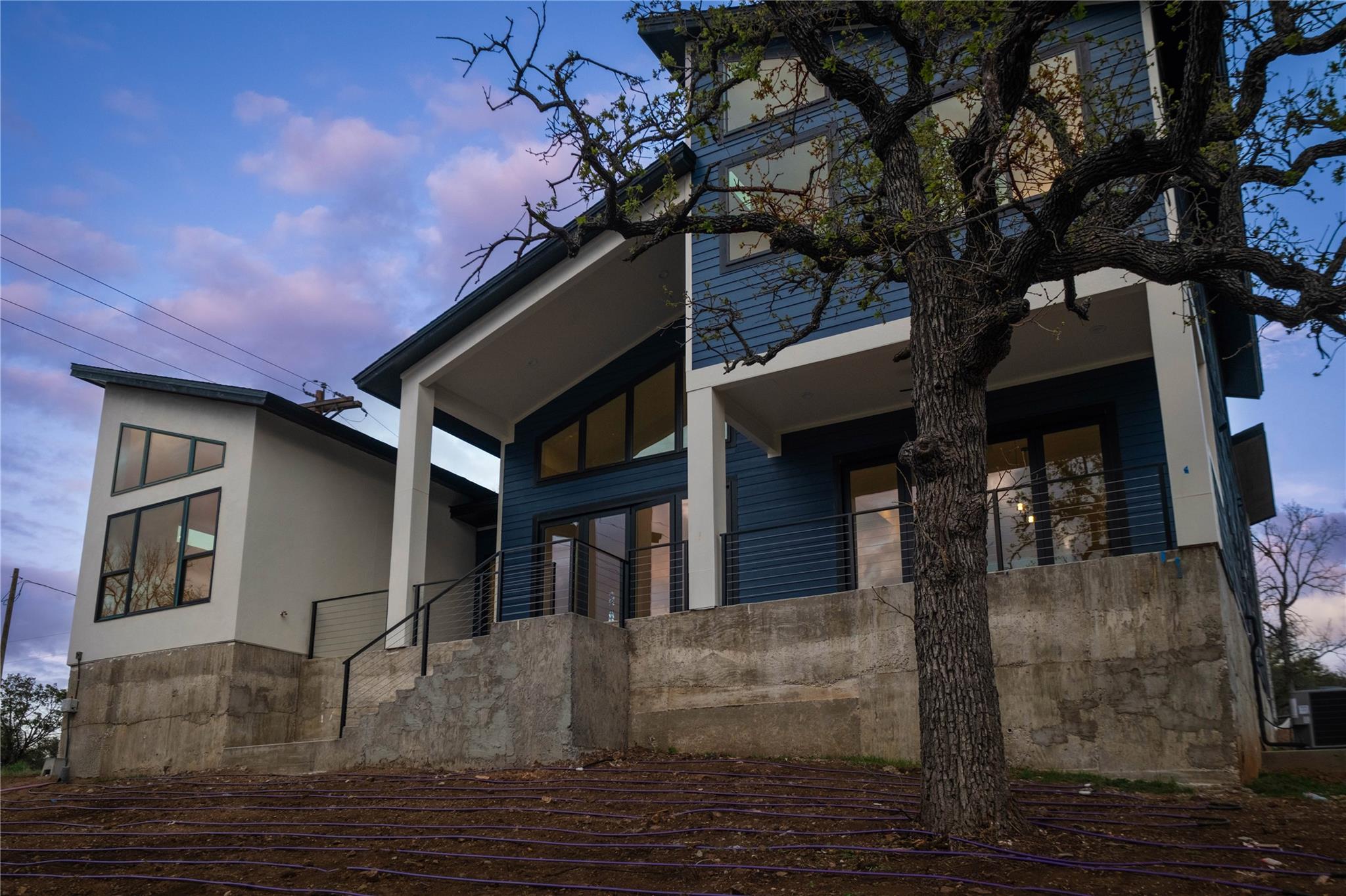 334 Lake Dr, Buchanan Dam, TX 78609