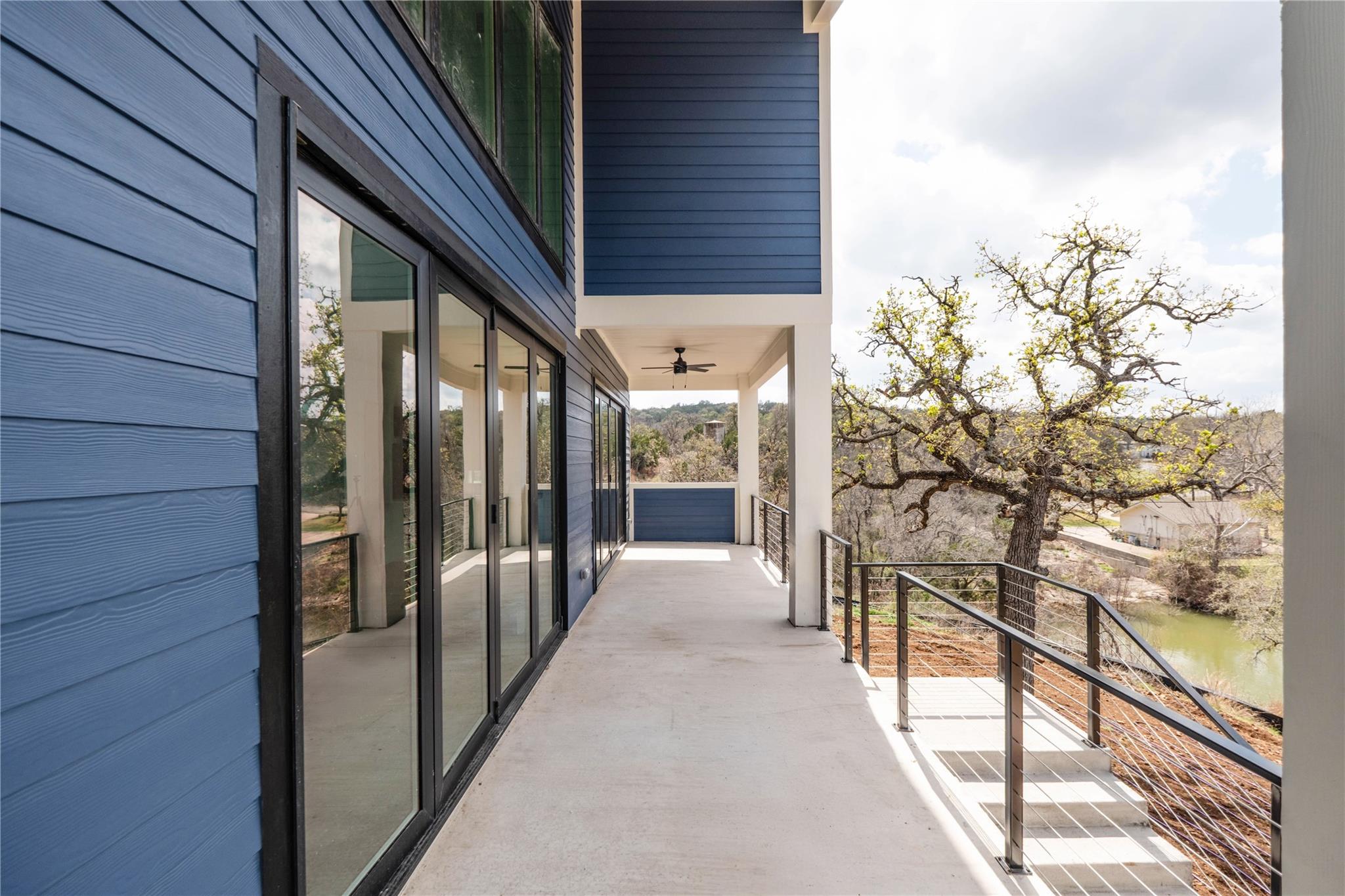 334 Lake Dr, Buchanan Dam, TX 78609