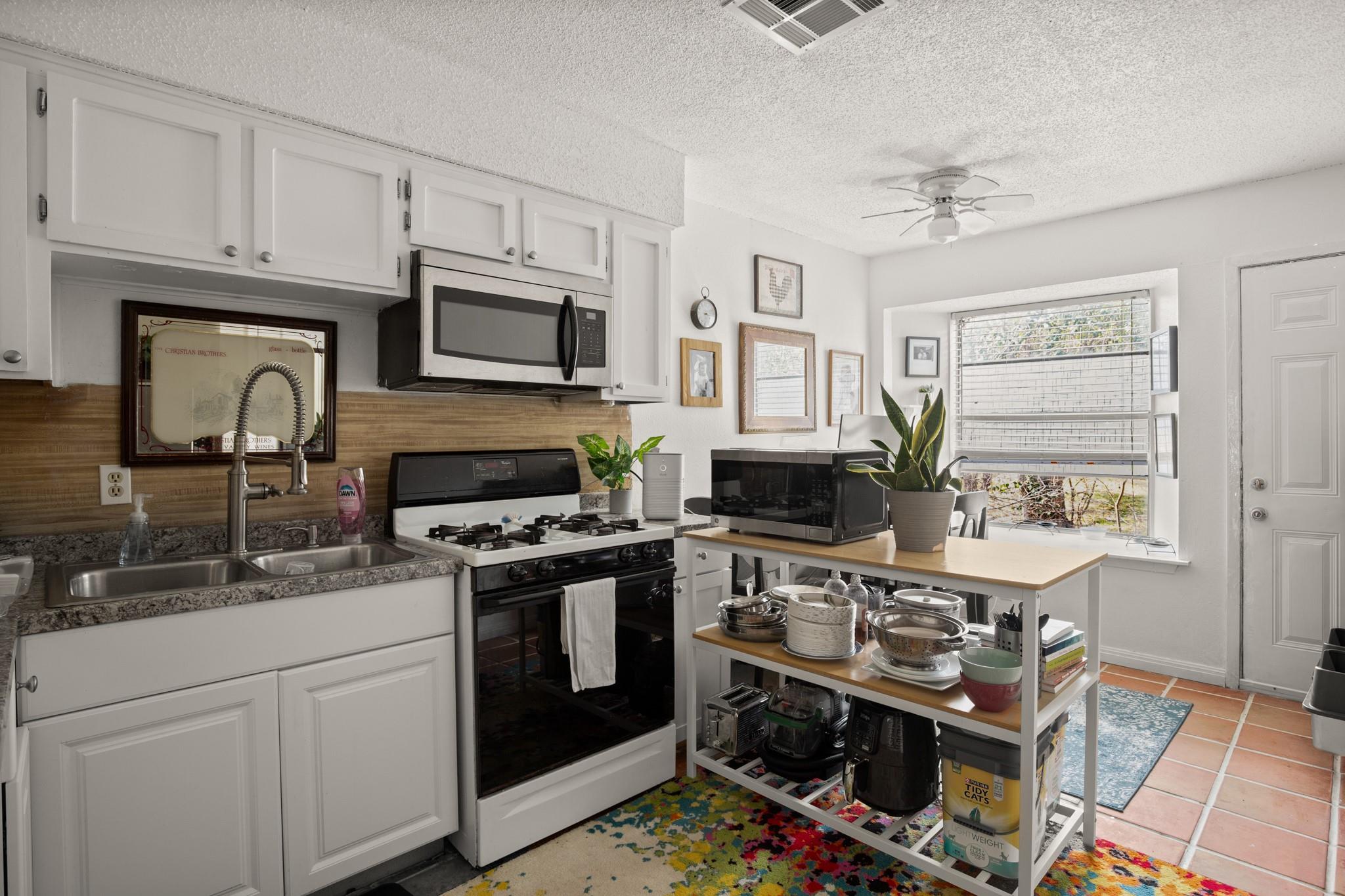 5402 Brompton Cir, Austin, TX 78745