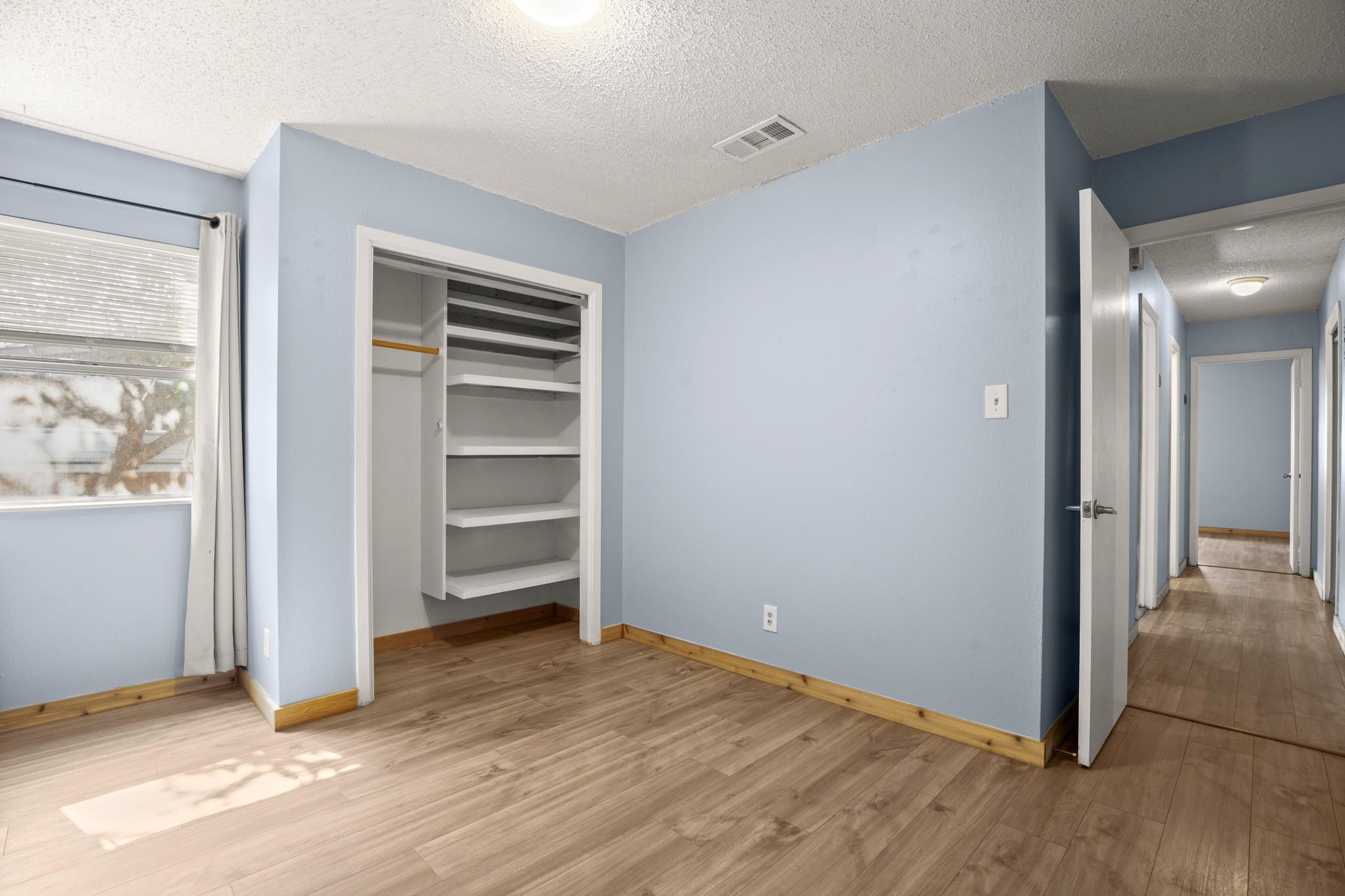 5402 Brompton Cir, Austin, TX 78745