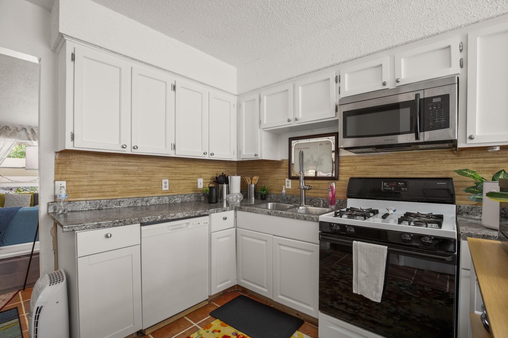 5402 Brompton Cir, Austin, TX 78745