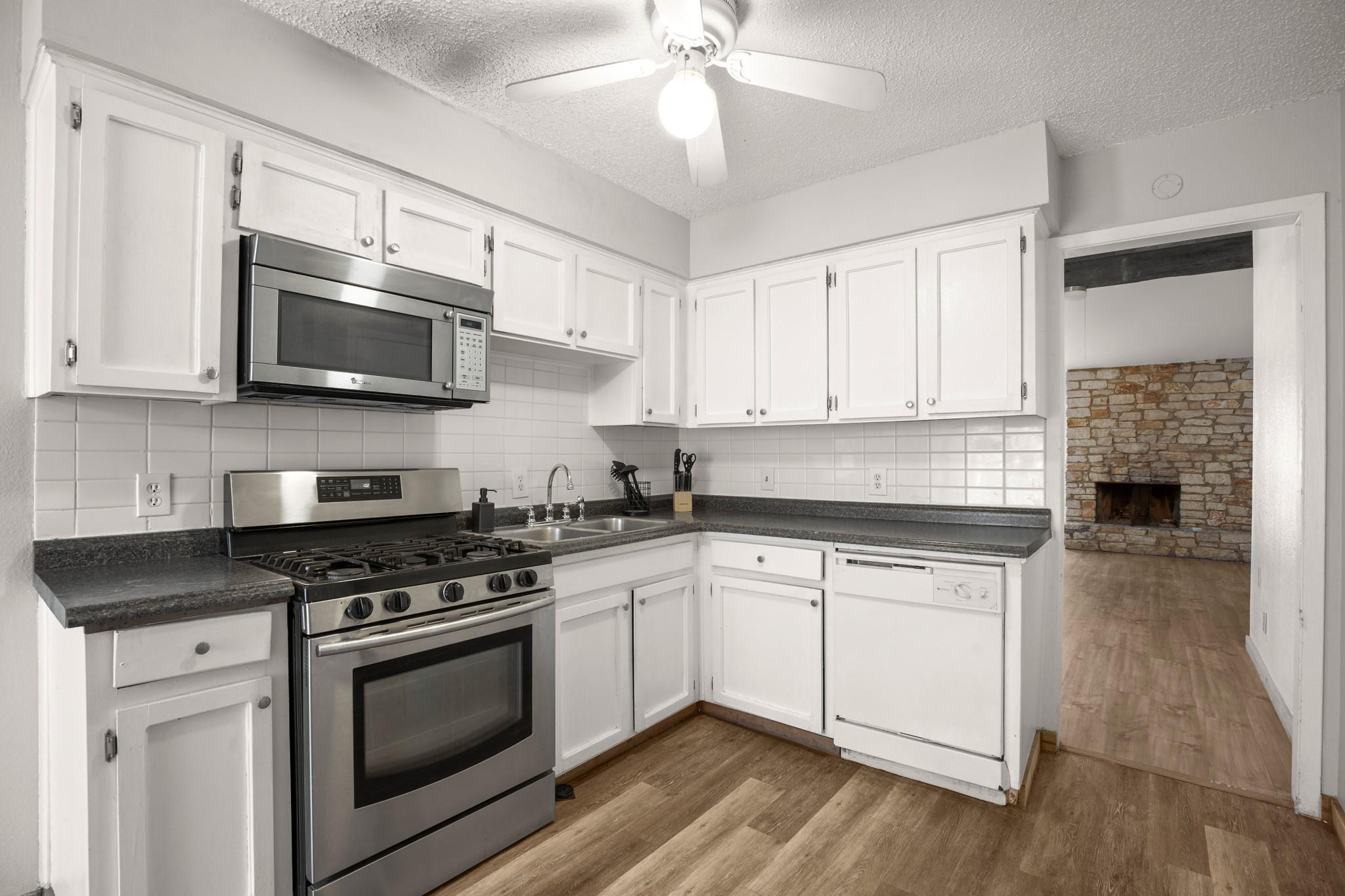 5402 Brompton Cir, Austin, TX 78745