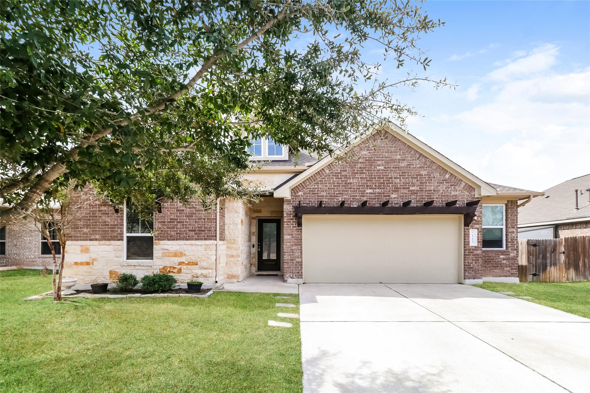 115 Breakwater Dr, Bastrop, TX 78602