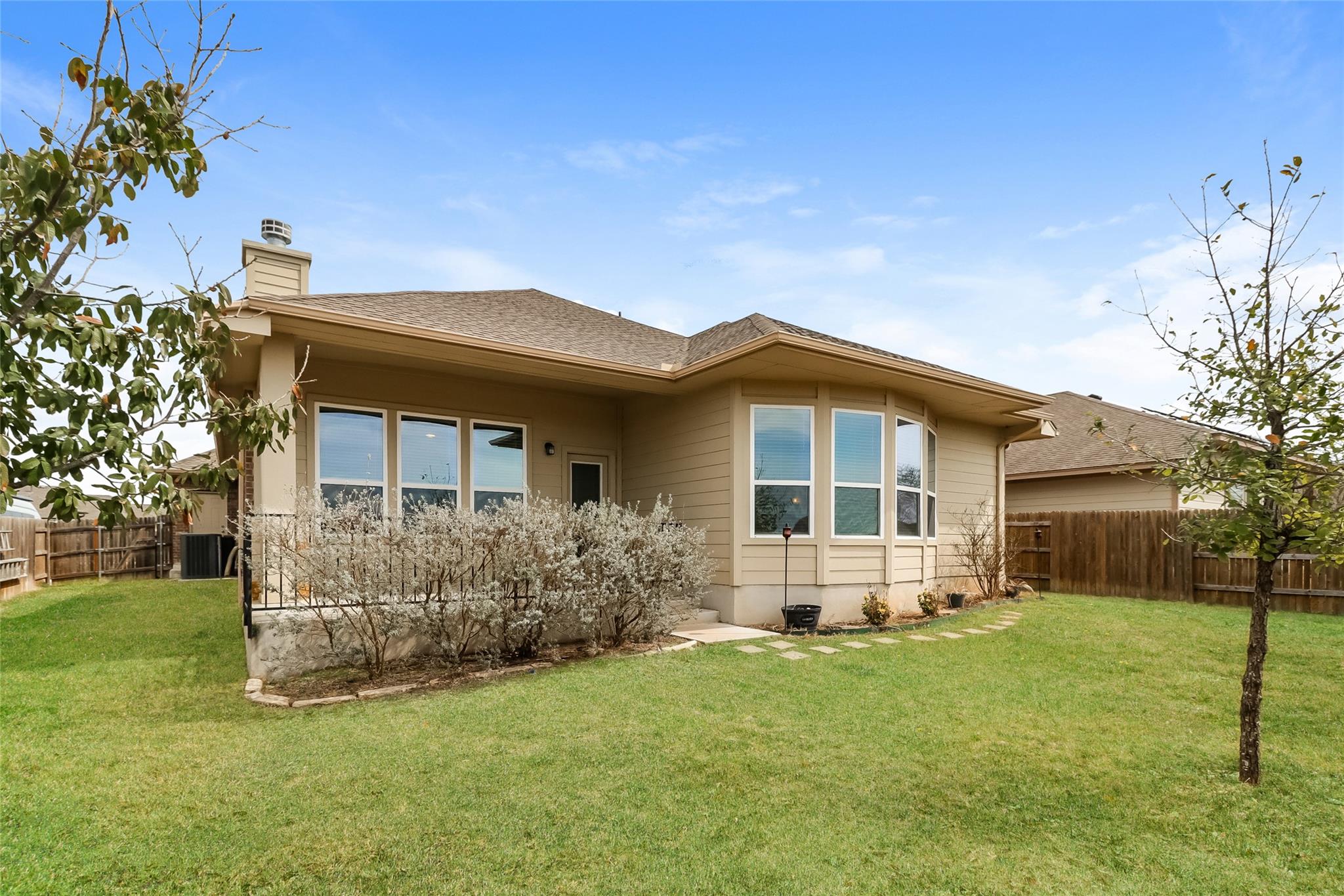 115 Breakwater Dr, Bastrop, TX 78602