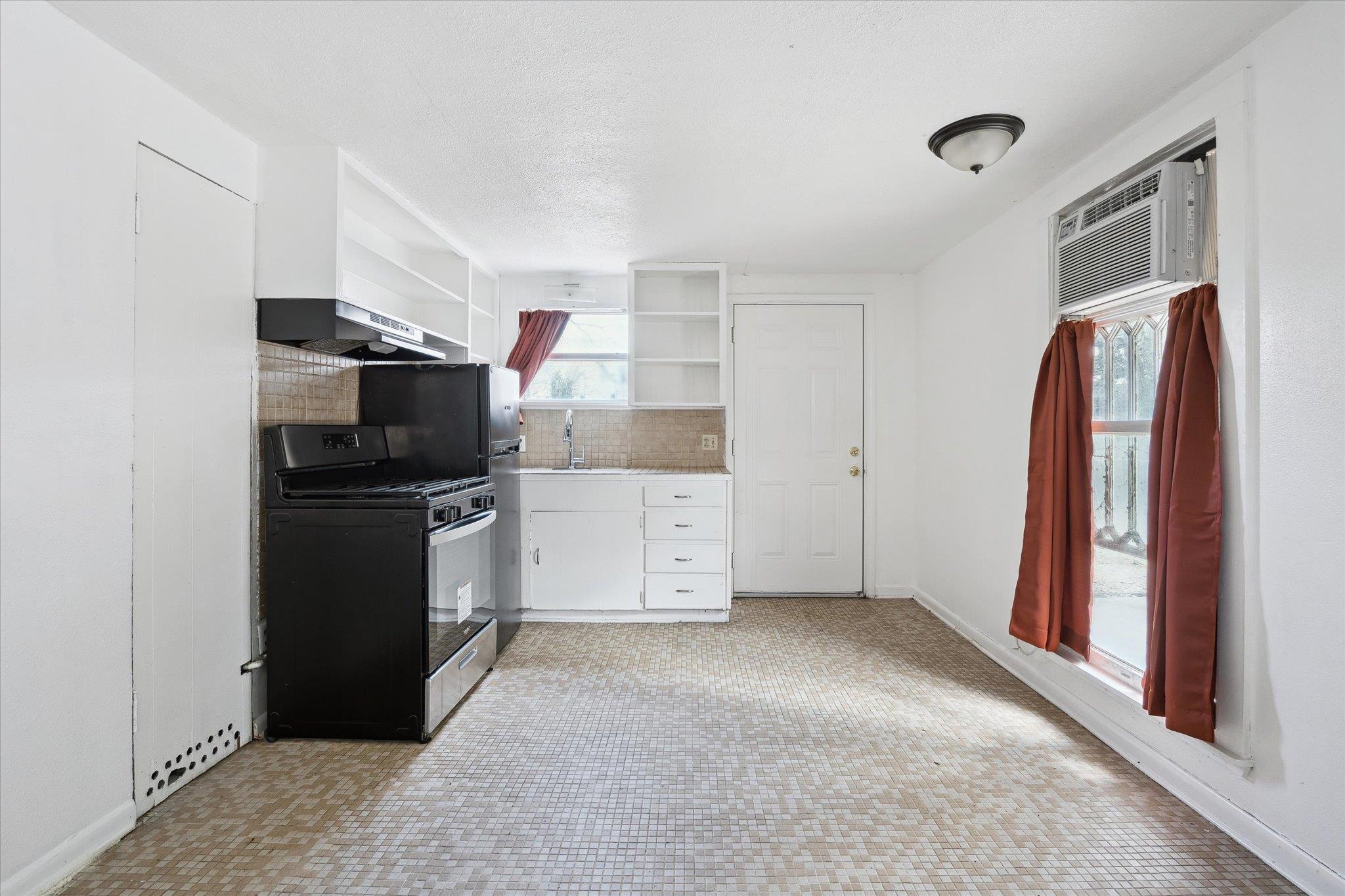 806 W 32nd St # C, Austin, TX 78705