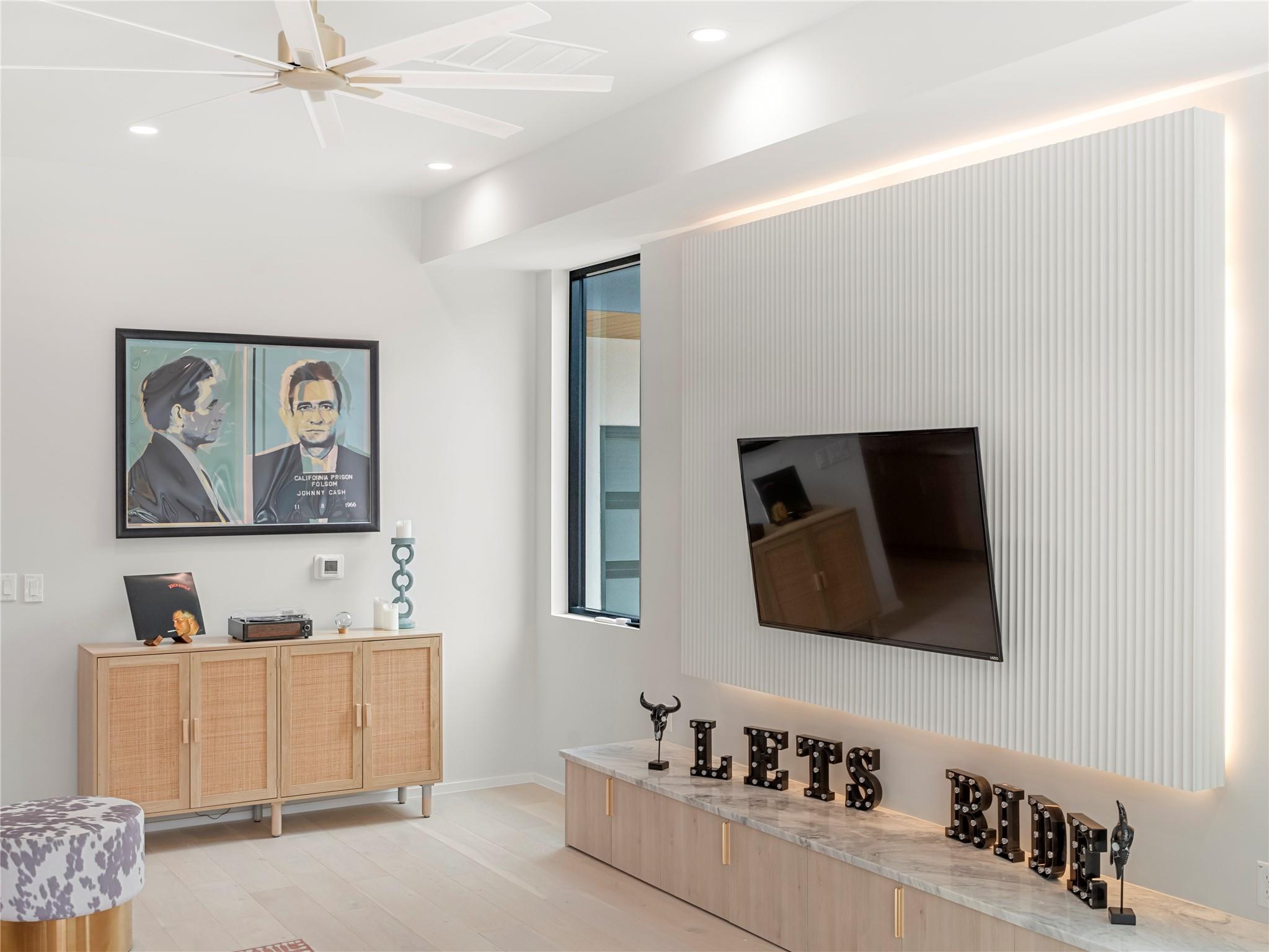 2107 Brackenridge St # 1, Austin, TX 78704