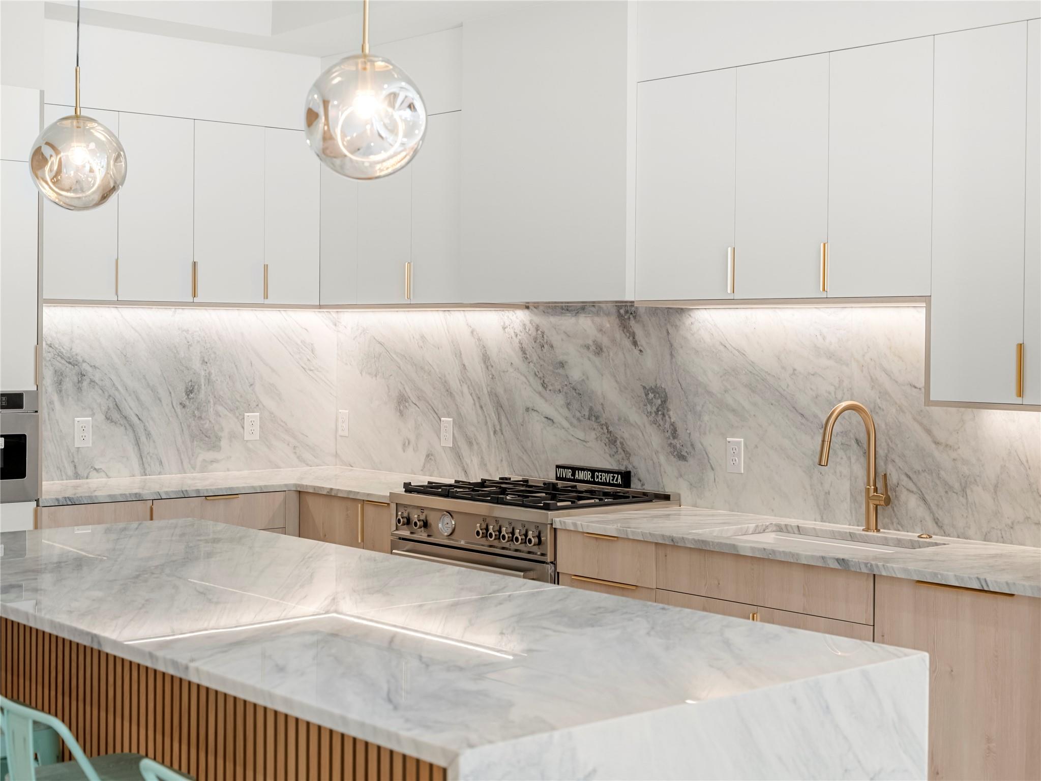 2107 Brackenridge St # 1, Austin, TX 78704