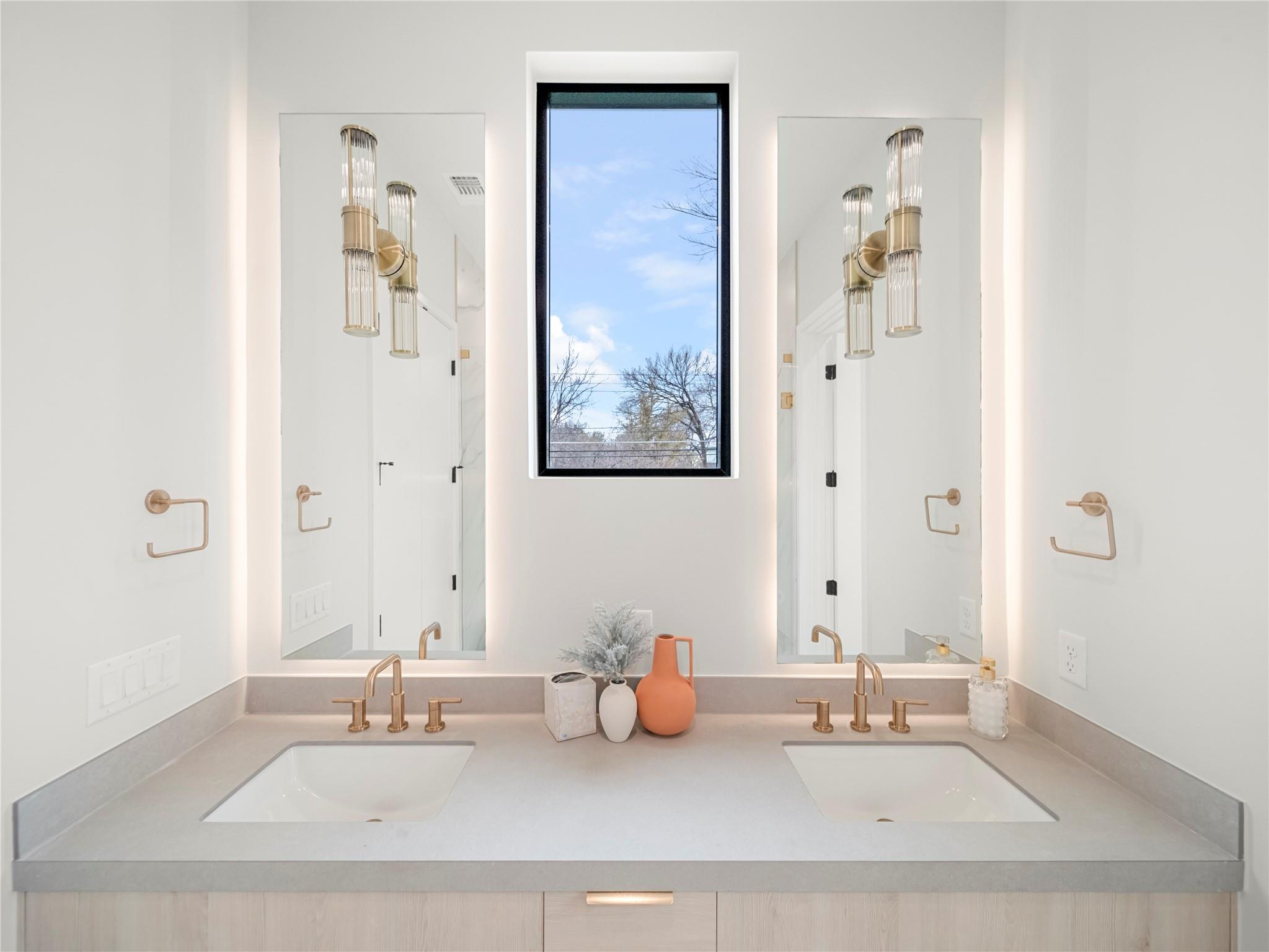 2107 Brackenridge St # 1, Austin, TX 78704