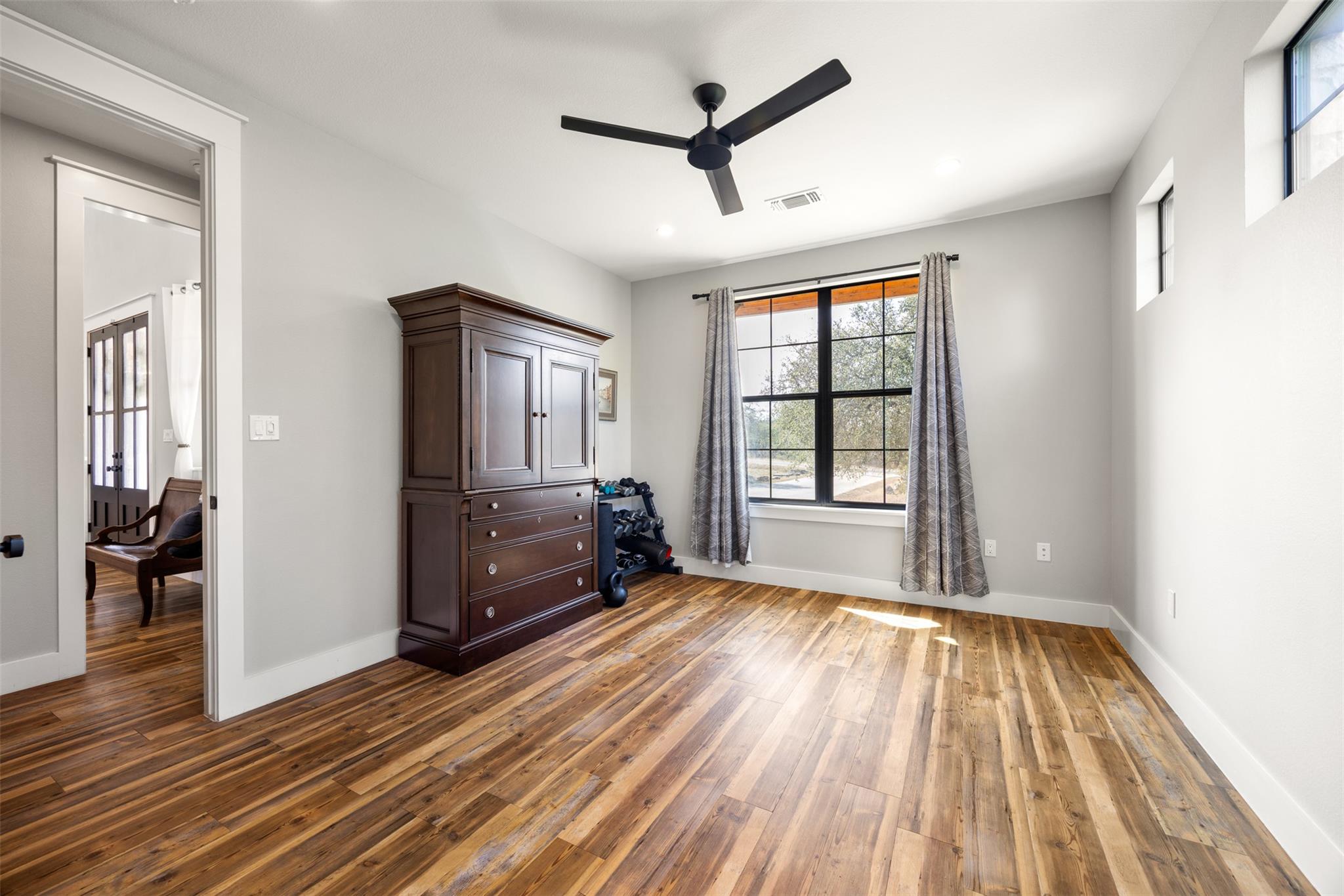 185 Puerto Rico Dr, Wimberley, TX 78676