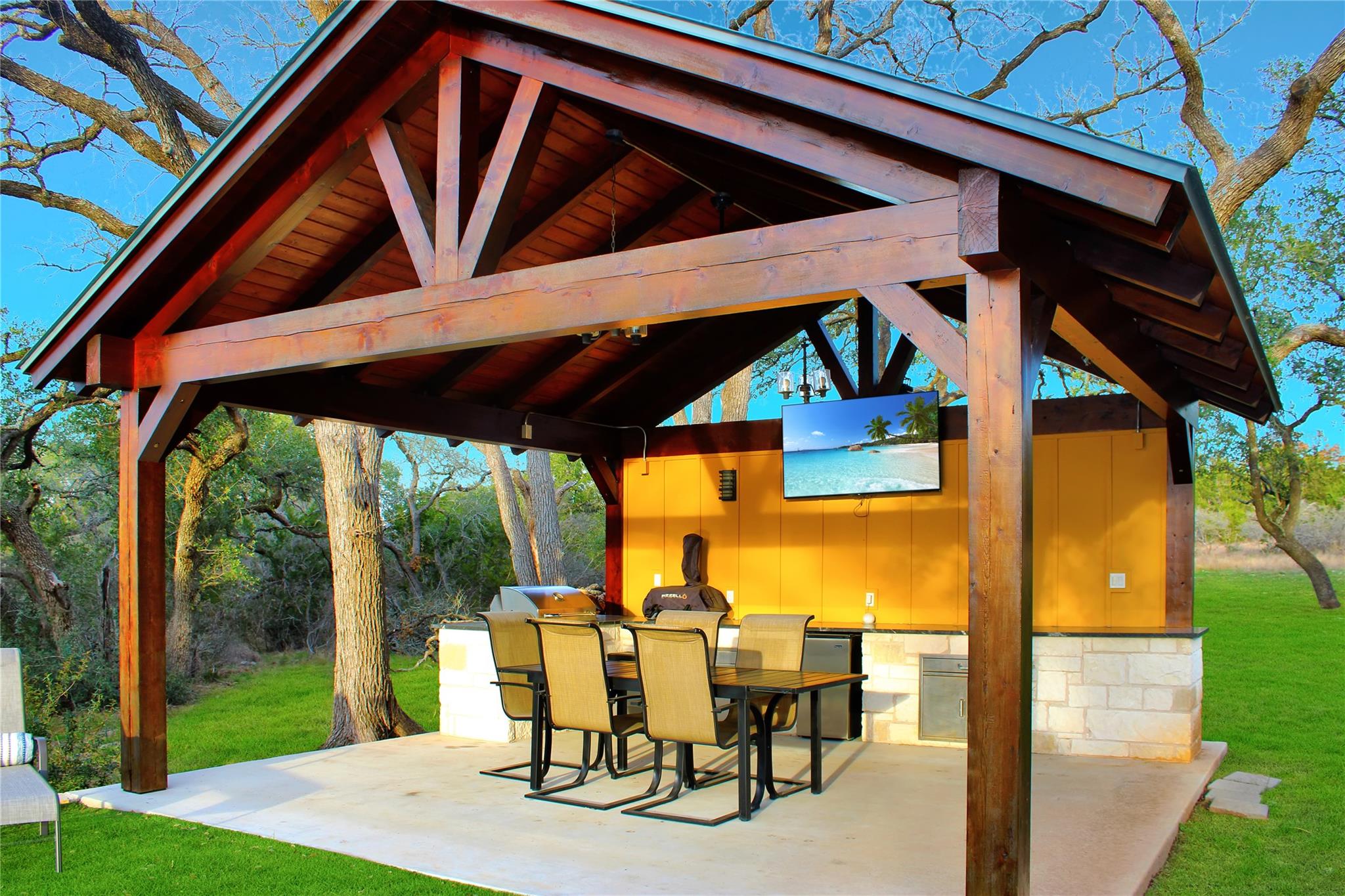 185 Puerto Rico Dr, Wimberley, TX 78676