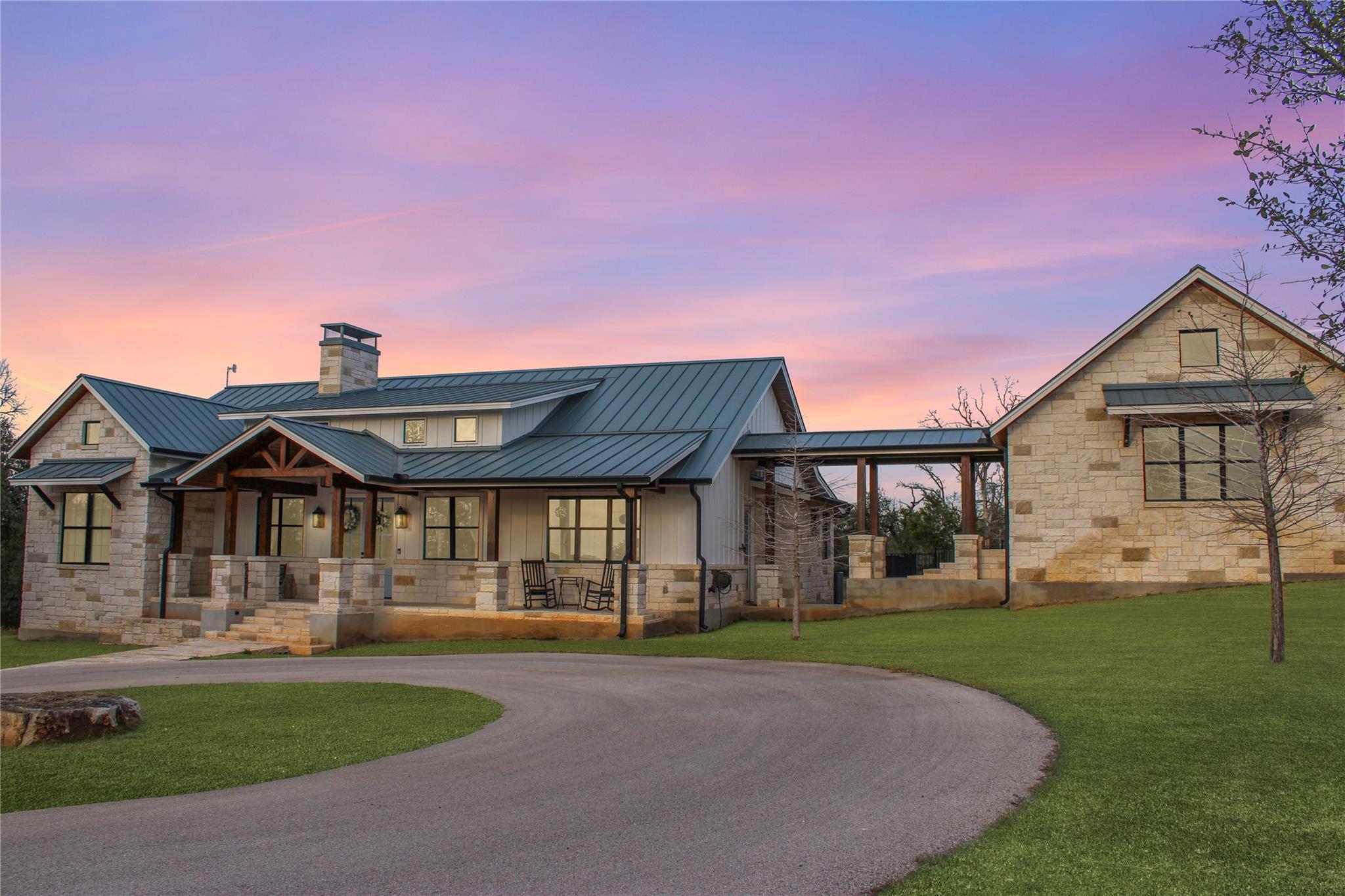 185 Puerto Rico Dr, Wimberley, TX 78676