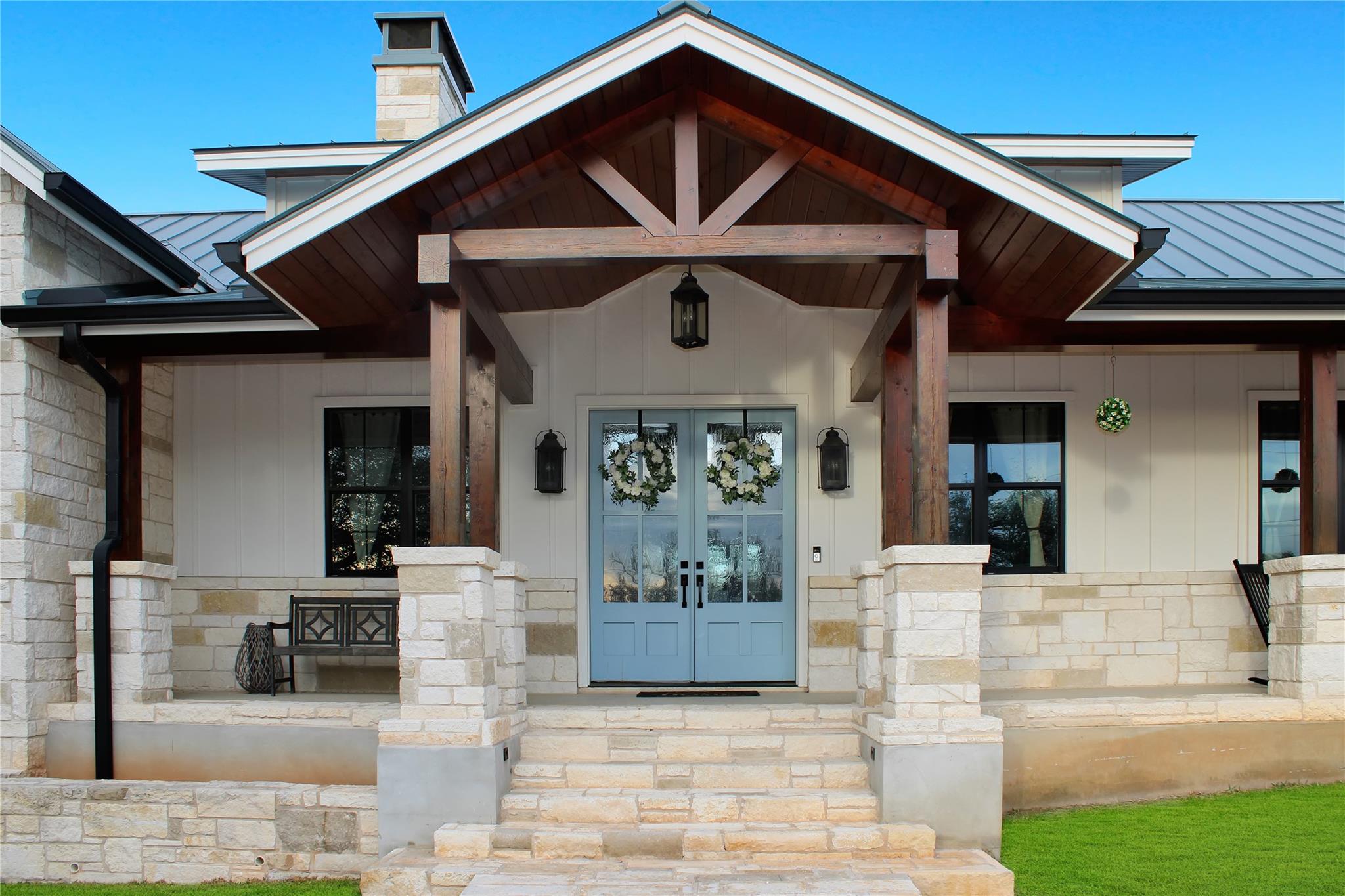 185 Puerto Rico Dr, Wimberley, TX 78676