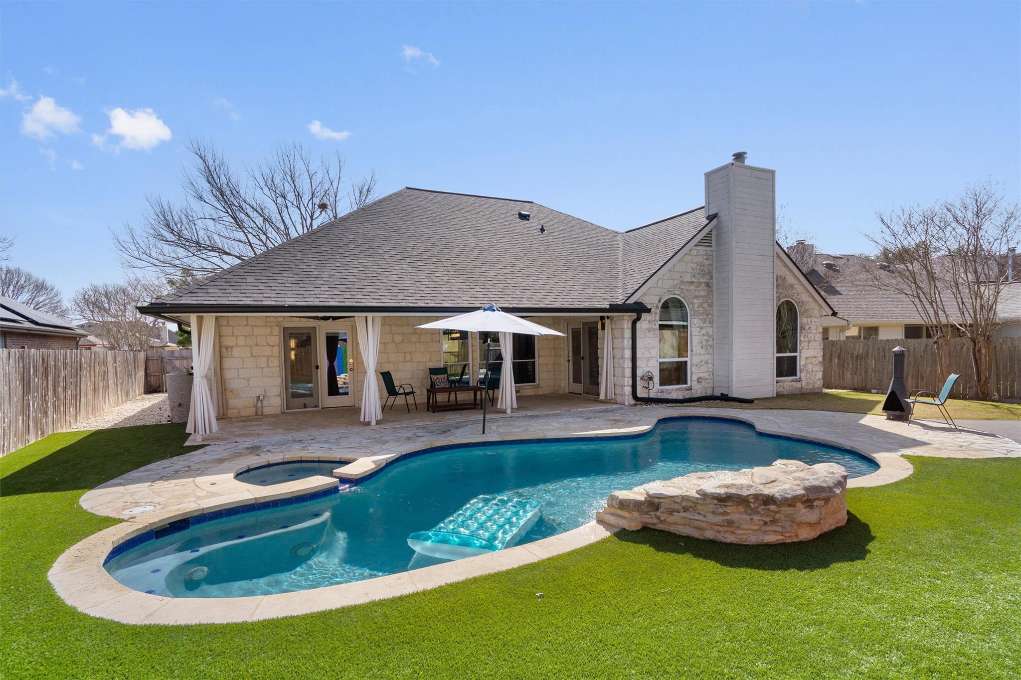 1014 Hackberry Dr, Pflugerville, TX 78660