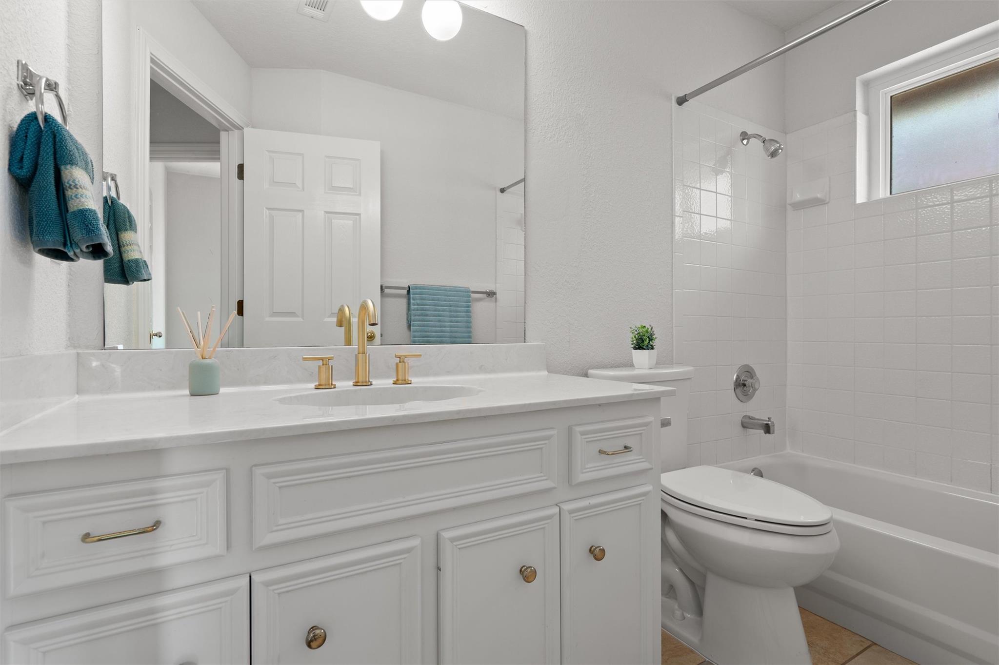 1014 Hackberry Dr, Pflugerville, TX 78660