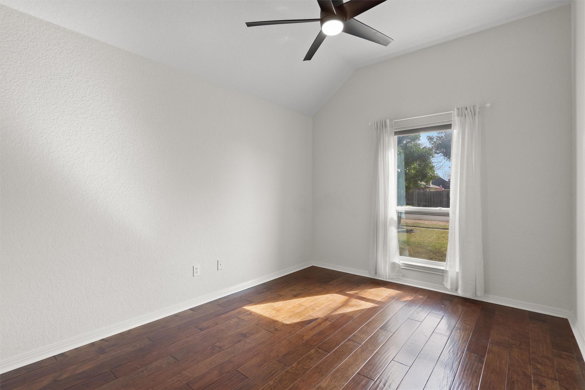 1014 Hackberry Dr, Pflugerville, TX 78660