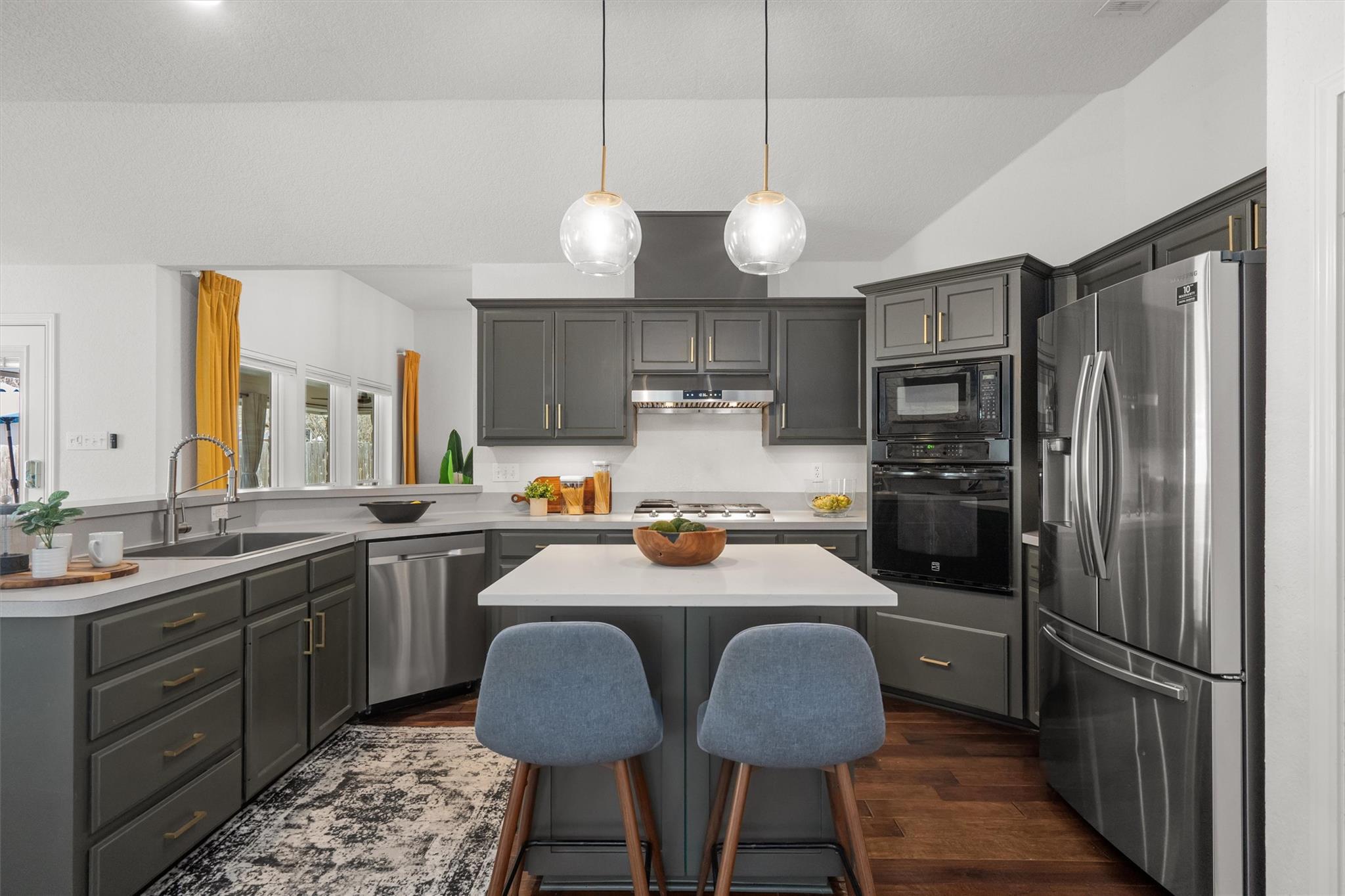 1014 Hackberry Dr, Pflugerville, TX 78660