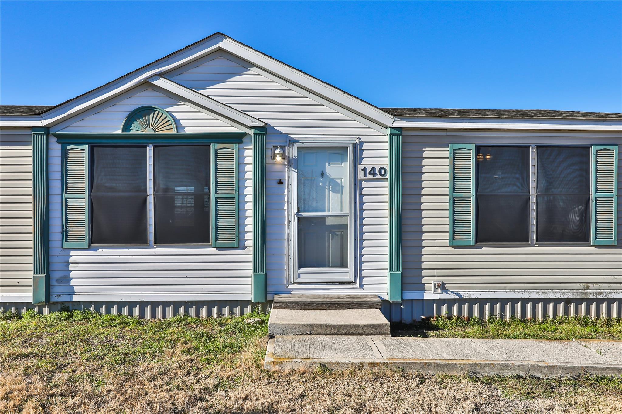 140 Blessing Ln, San Marcos, TX 78666