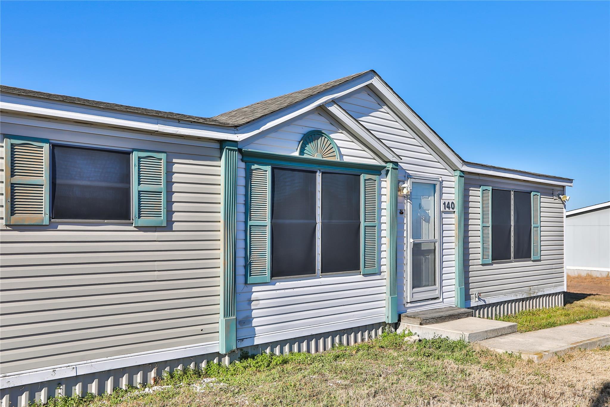 140 Blessing Ln, San Marcos, TX 78666