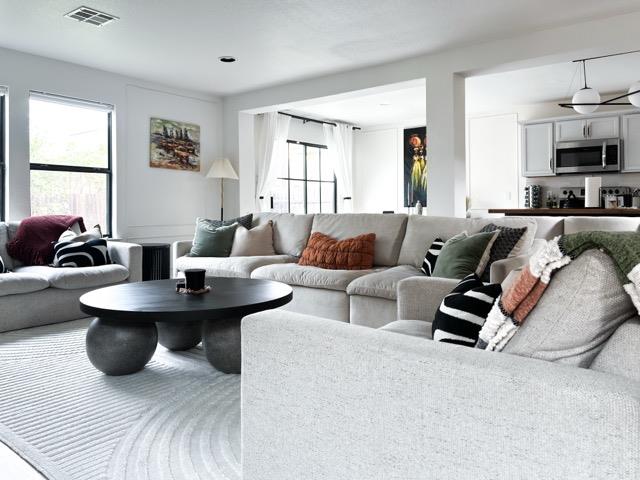 5624 Victory Gallop Dr, Del Valle, TX 78617