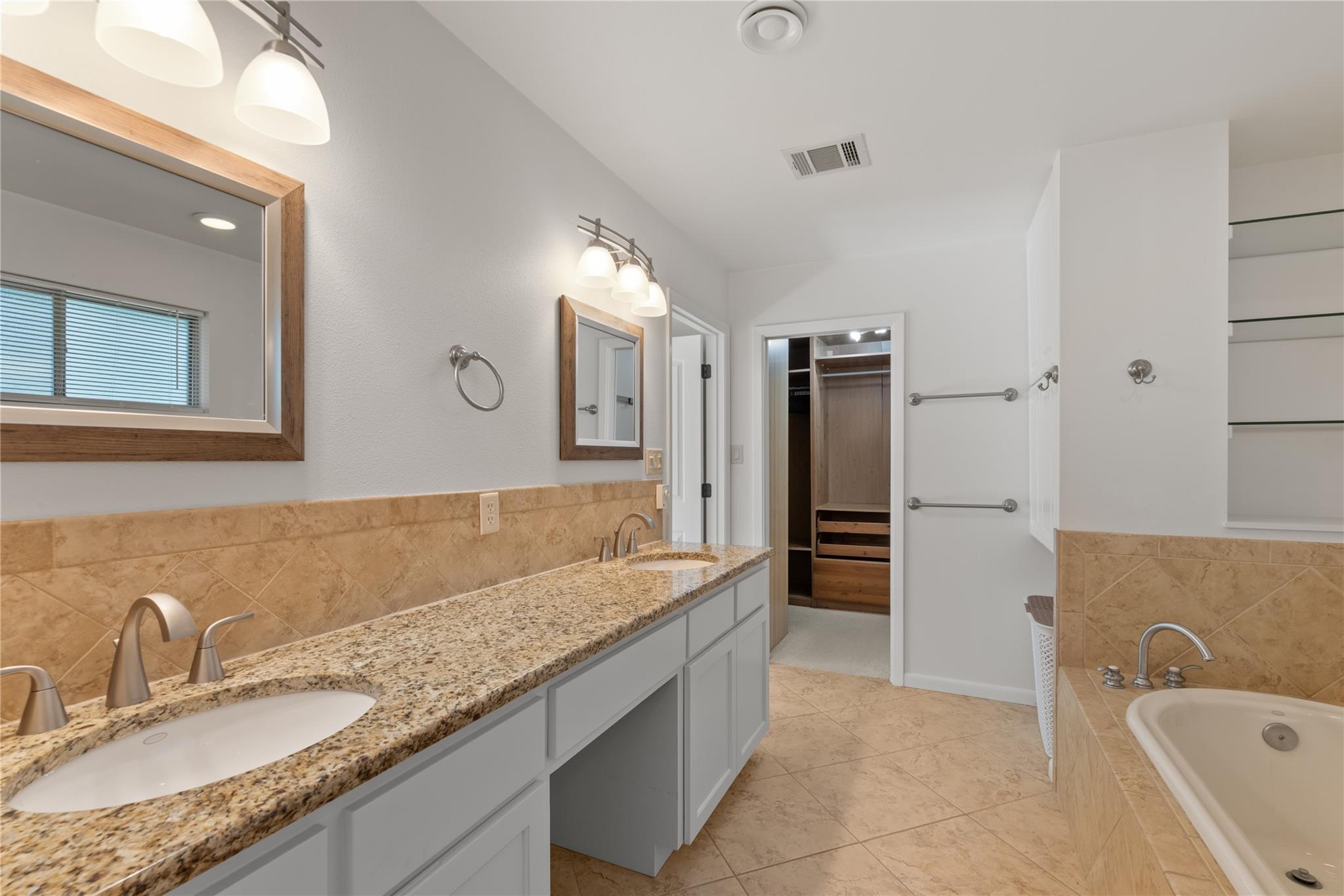 700 Grey Fox Trl, Austin, TX 78746