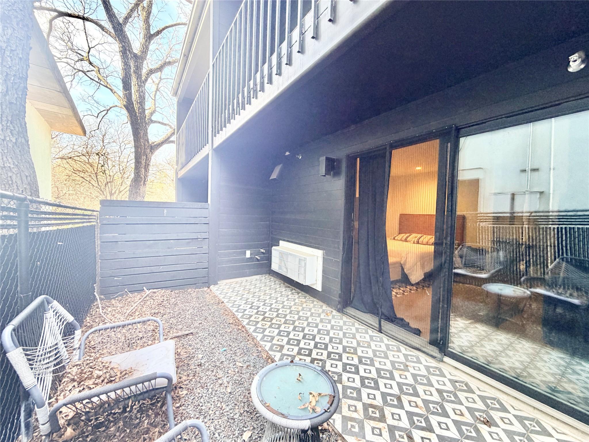 201 Academy Dr # 103, Austin, TX 78704