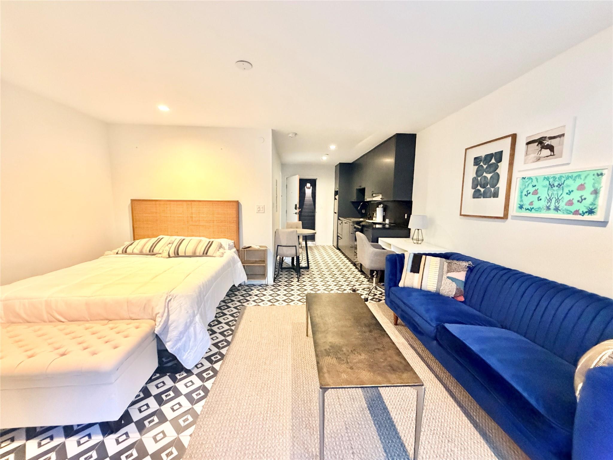 201 Academy Dr # 103, Austin, TX 78704