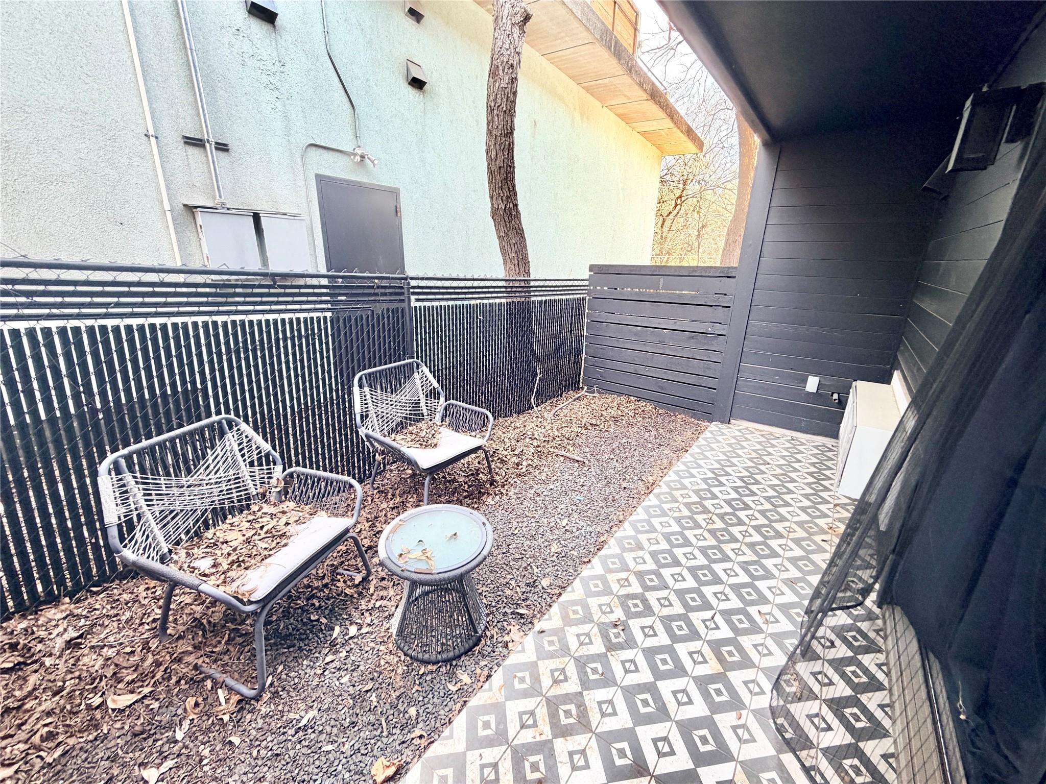 201 Academy Dr # 103, Austin, TX 78704