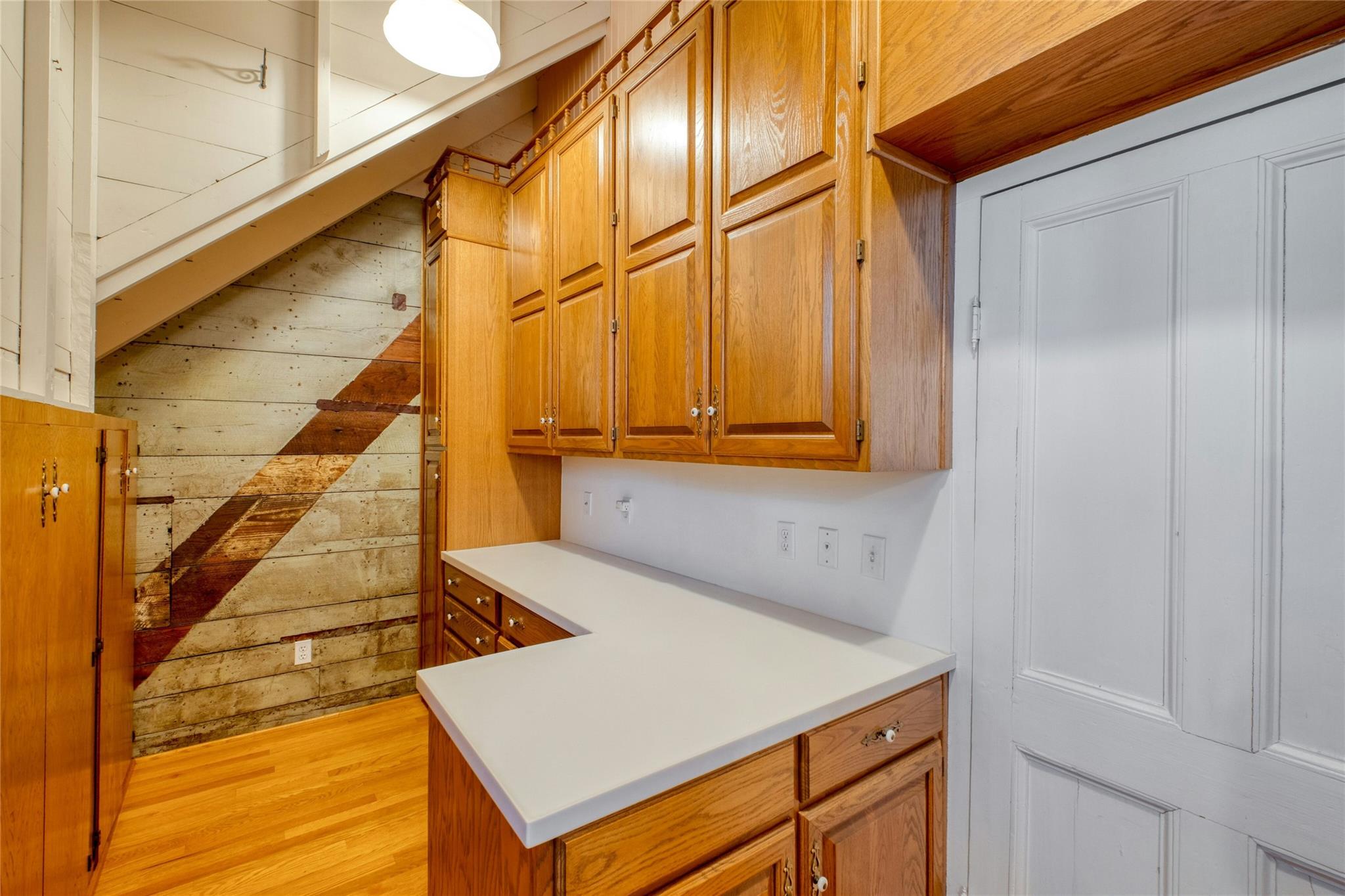 541 N Main St, La Grange, TX 78945