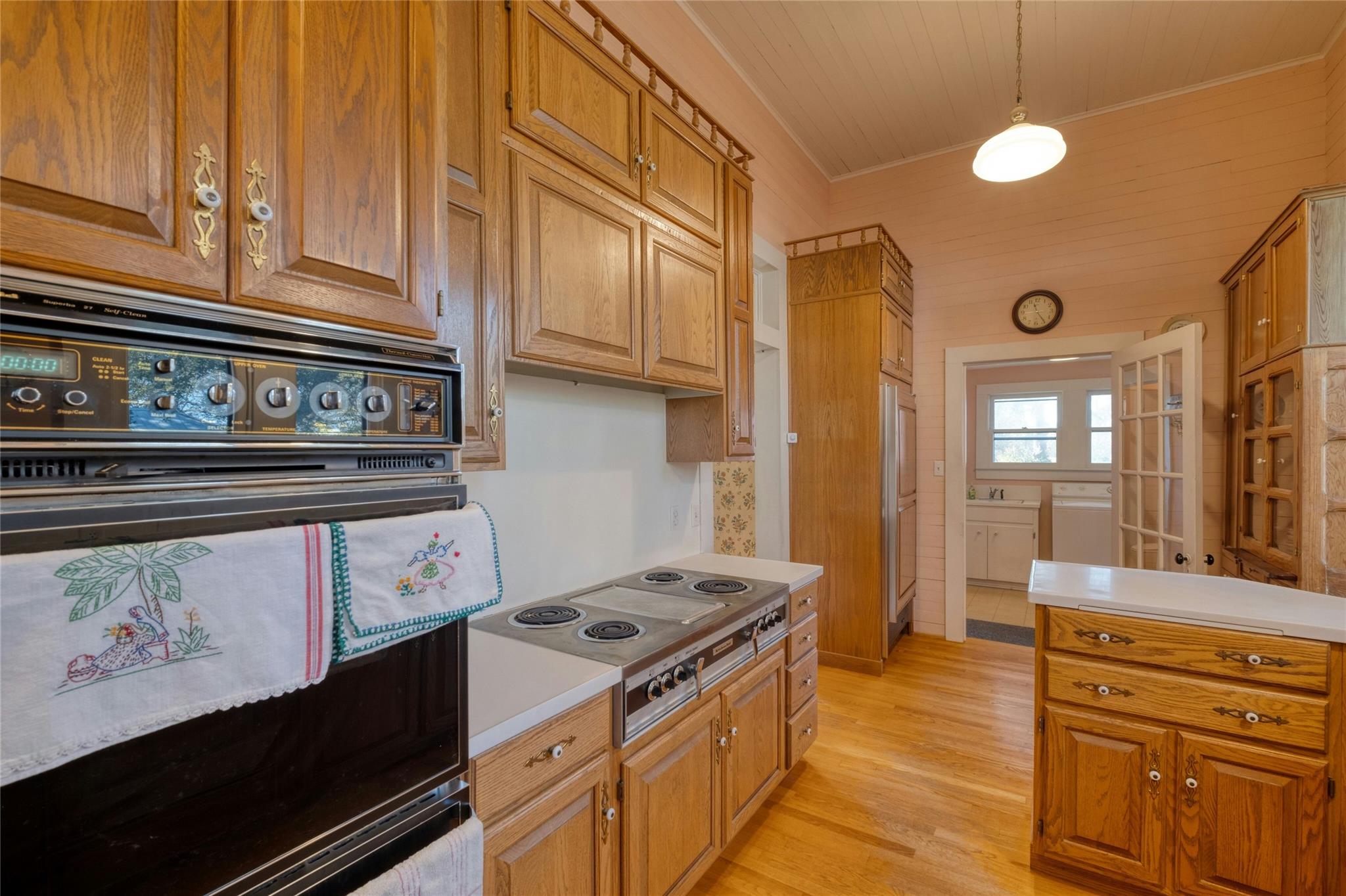 541 N Main St, La Grange, TX 78945