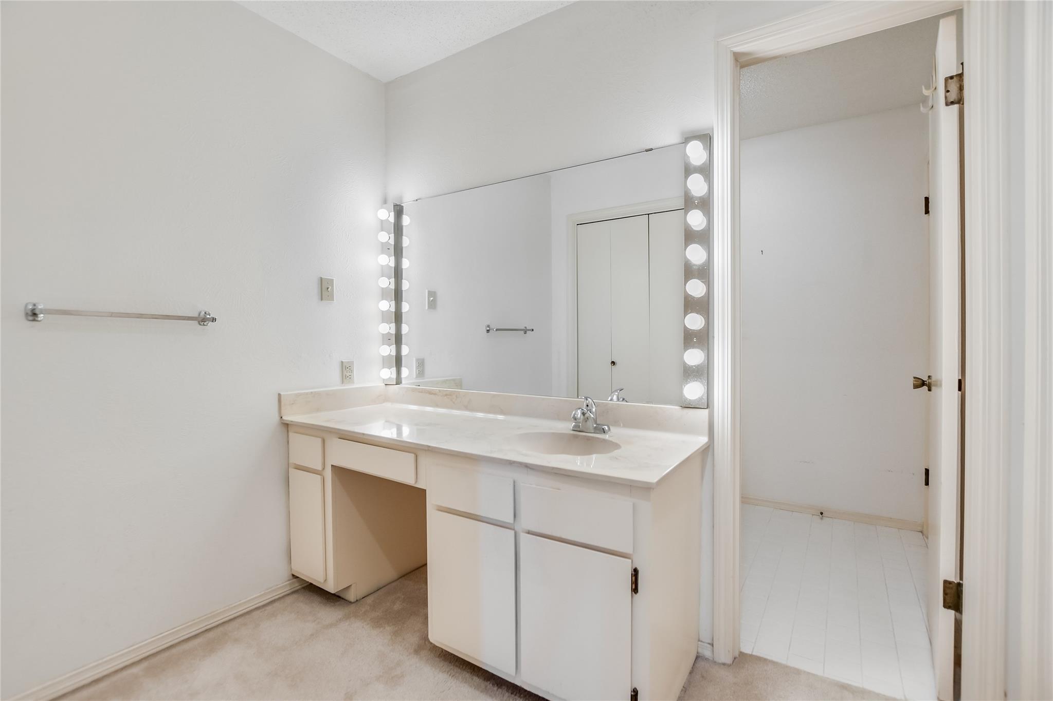 300 Out Yonder # 176, Horseshoe Bay, TX 78657