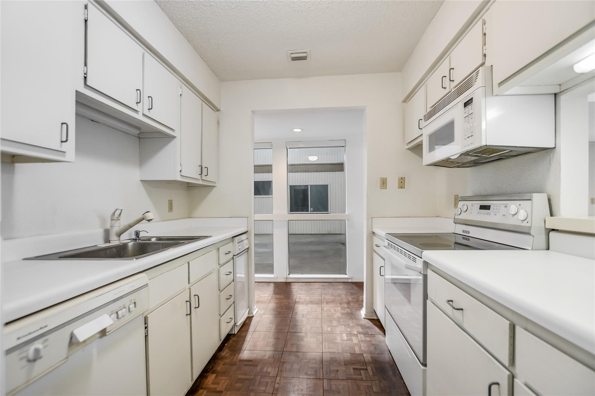 300 Out Yonder # 176, Horseshoe Bay, TX 78657