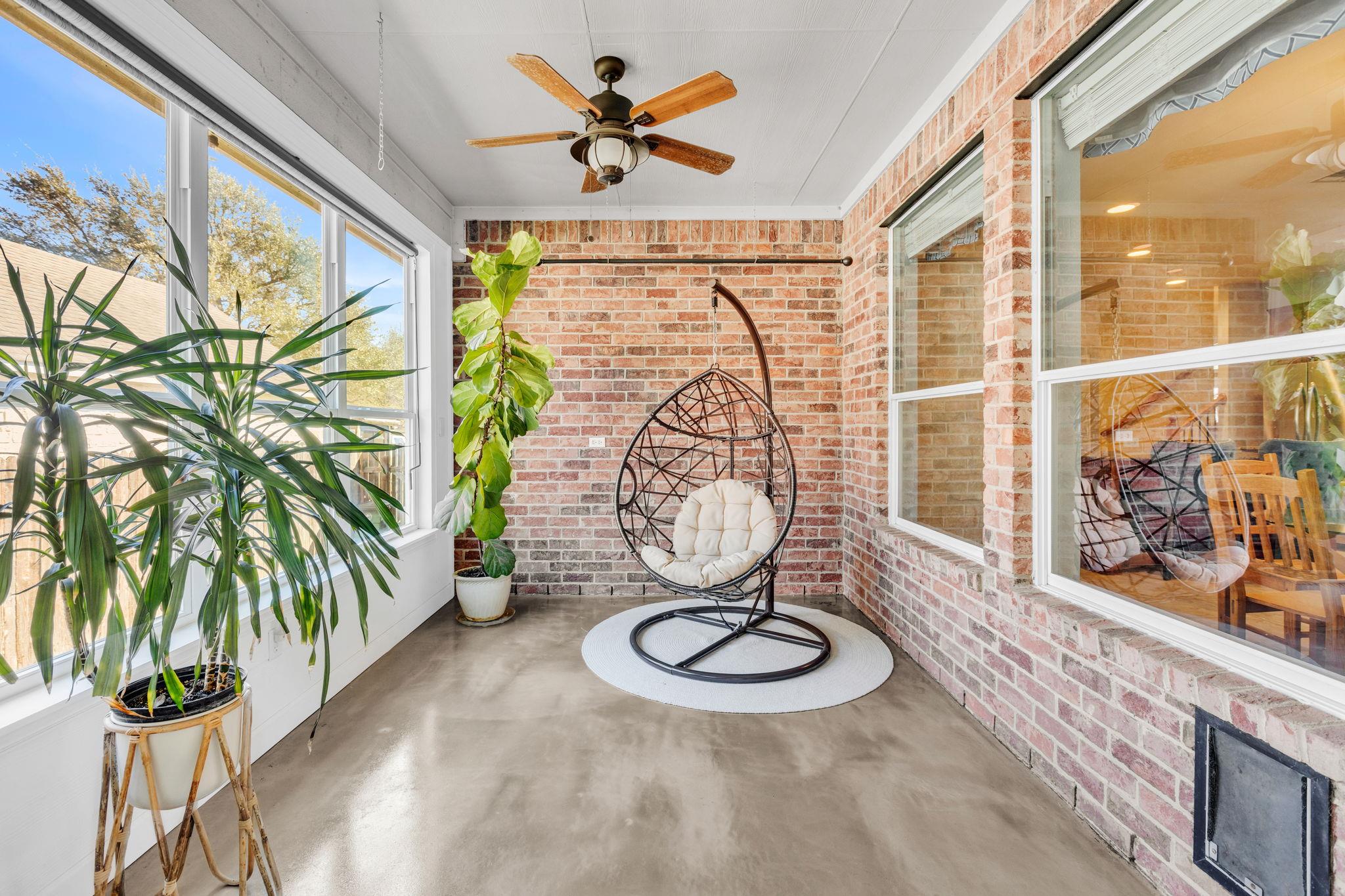 11104 Maelin Dr, Austin, TX 78739