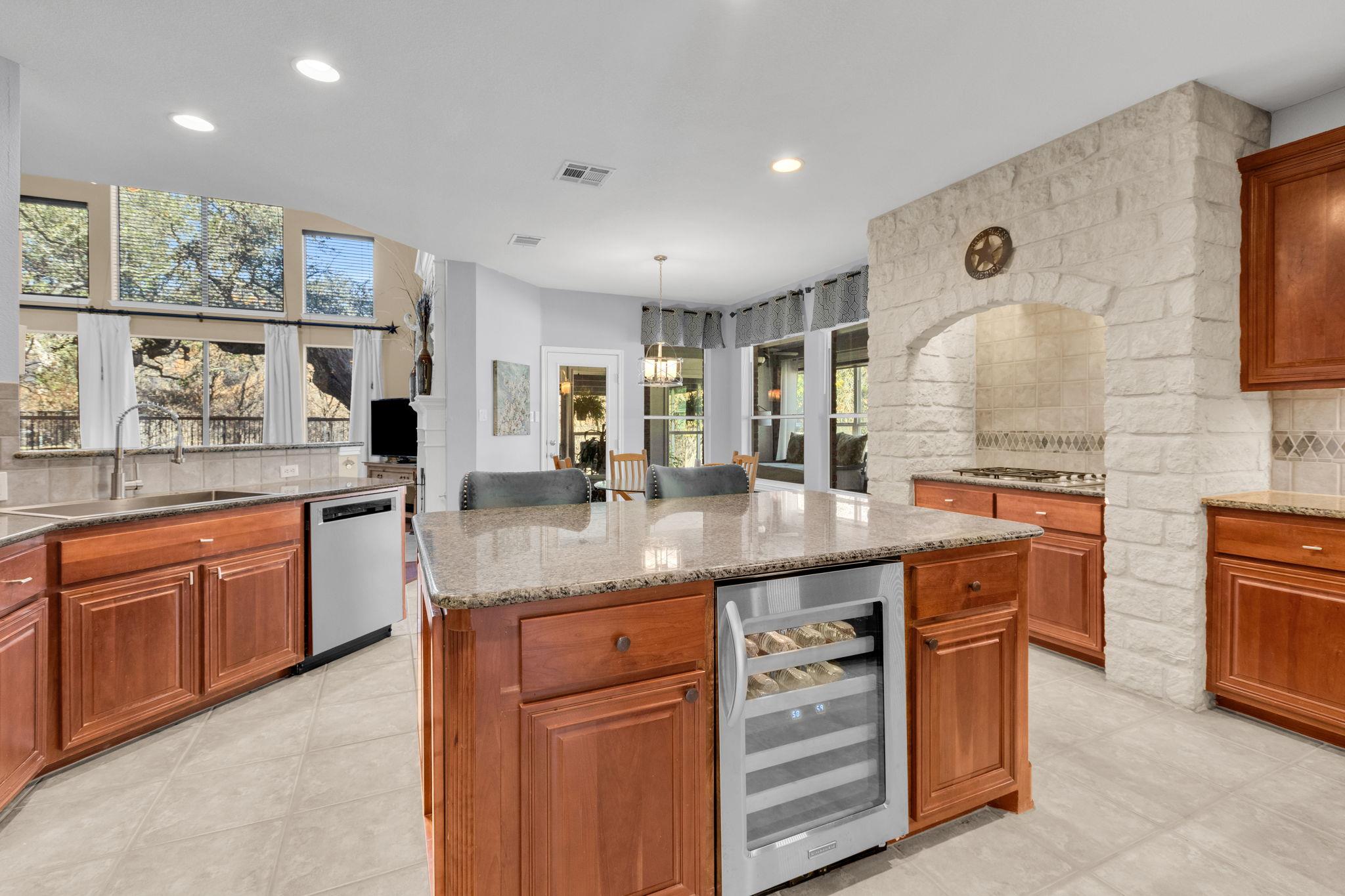 11104 Maelin Dr, Austin, TX 78739