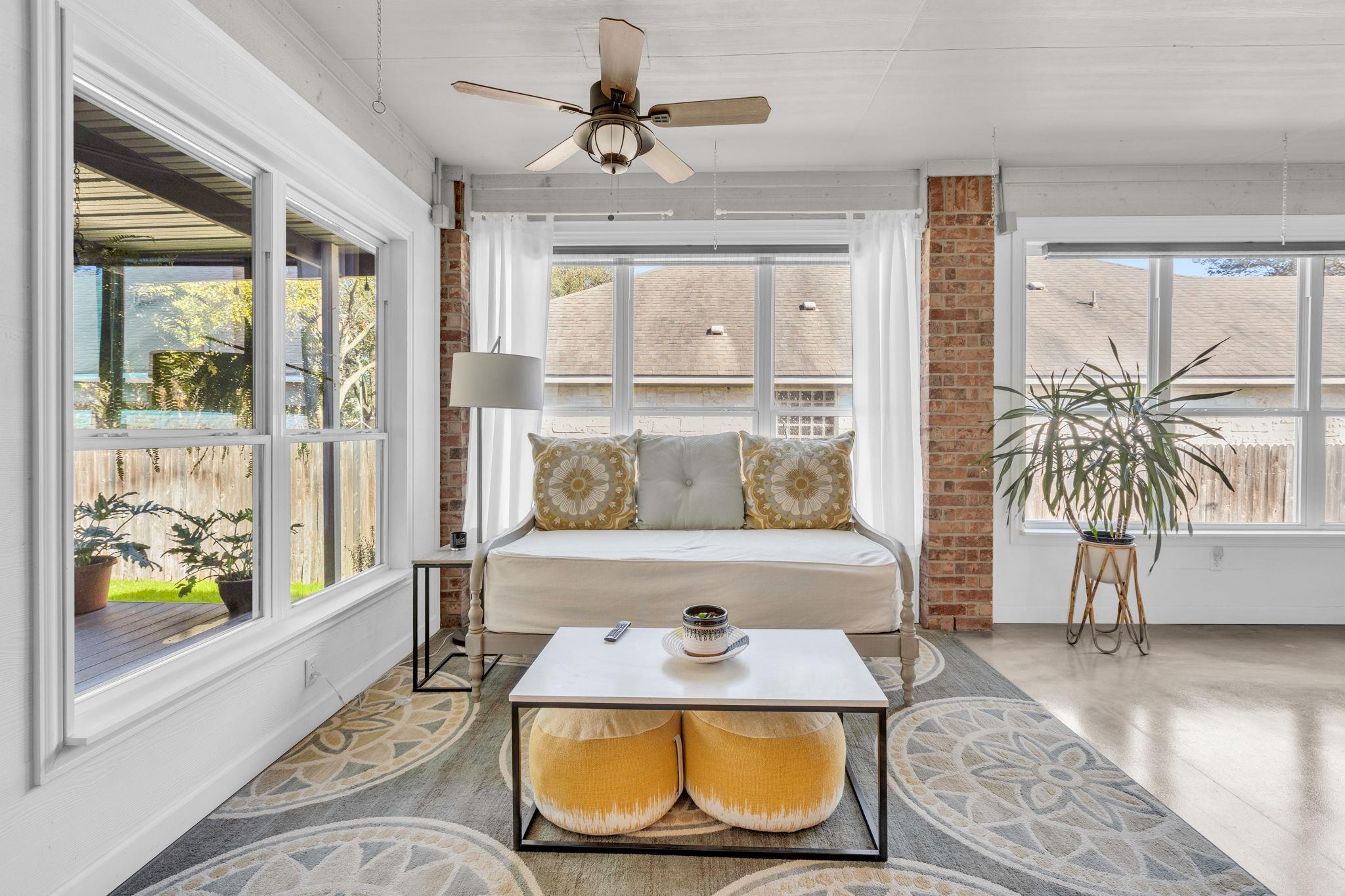 11104 Maelin Dr, Austin, TX 78739