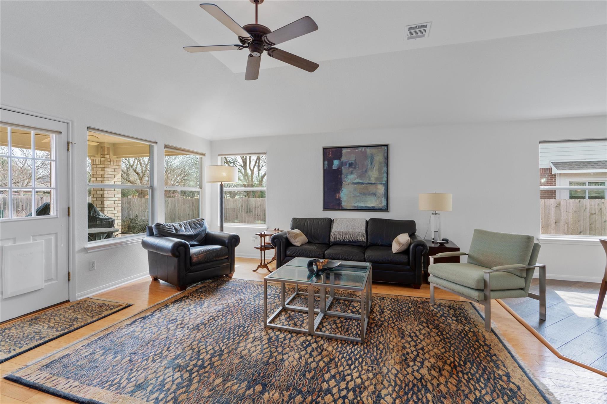 17007 Brewer Blackbird Dr, Pflugerville, TX 78660